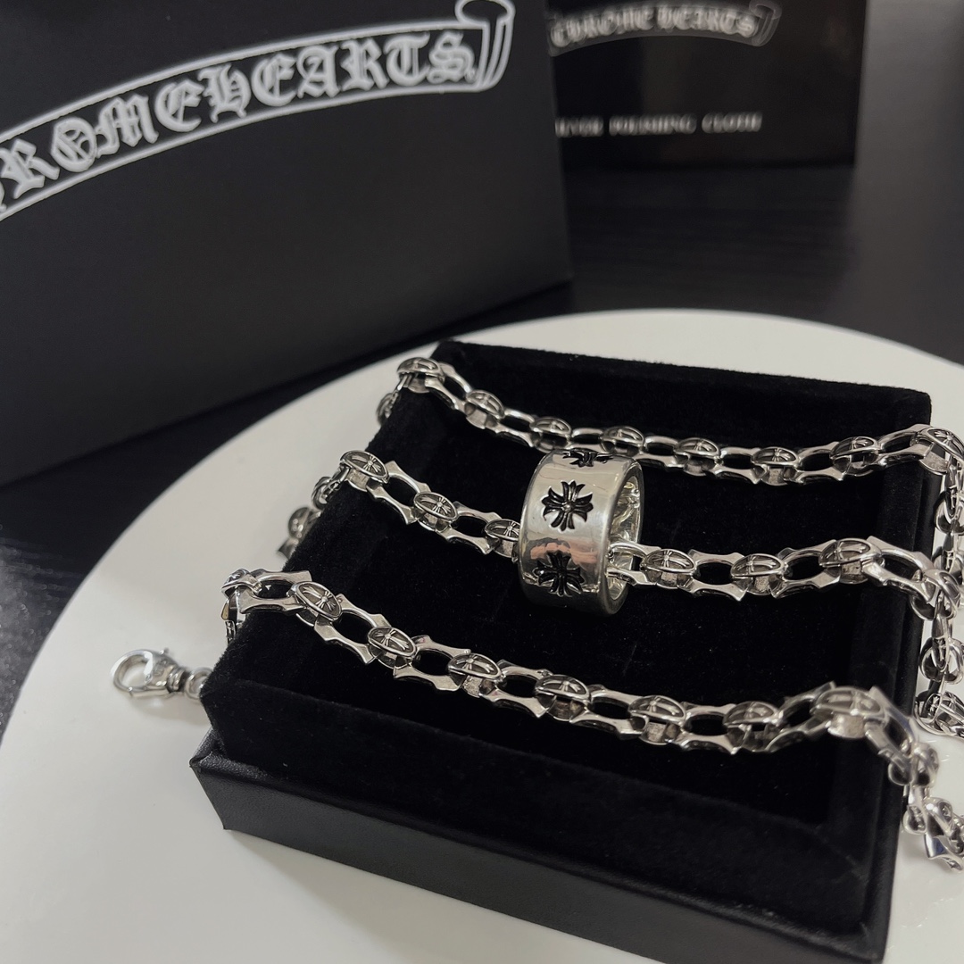Chrome Hearts 𝗖𝗵𝗿𝗼𝗺𝗲 𝗛𝗲𝗮𝗿𝘁𝘀克罗心项链