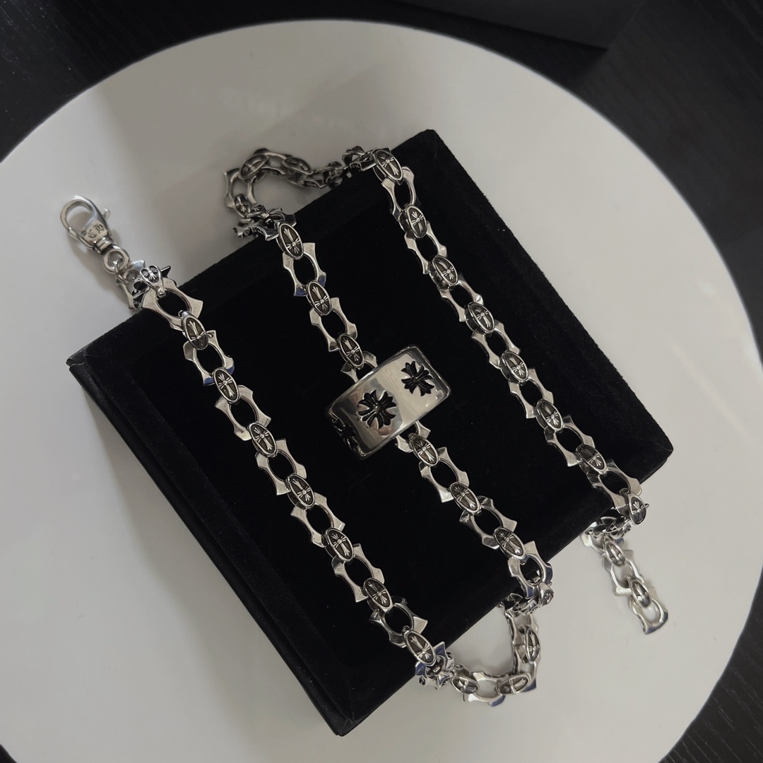 Chrome Hearts 𝗖𝗵𝗿𝗼𝗺𝗲 𝗛𝗲𝗮𝗿𝘁𝘀克罗心项链