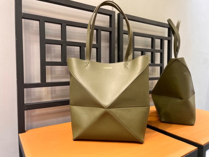 Loewe Puzzle Foldable Tote Bag in Green Leather, Medium Size 1 Loewe Puzzle Foldable Tote Bag in Green Leather, Medium Size