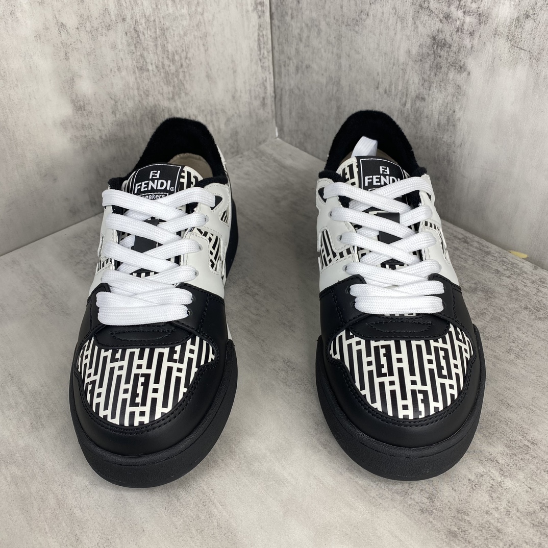Fendi 新款上架 (莞产 ) Fendi 芬迪 23ss 休闲鞋FENDI芬迪match最新 运动鞋 设计师Kim Jones打造的首款运动鞋fendi match 和LV驴牌的Trainer篮球运动鞋 鞋型差不多 添加了FF 的设计 鞋面采用麂皮和皮革拼接组合 侧面凸起的双F logo内里采用毛巾绒里 / 男款39-45