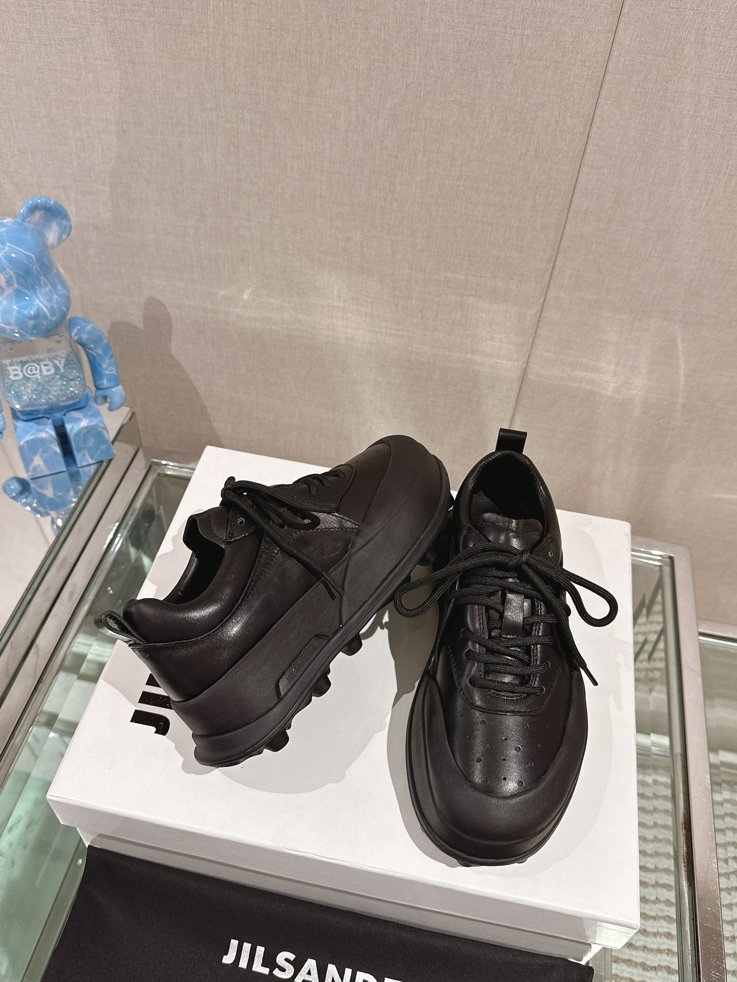 Jill Sander’s High-Fashion Neutral Style Sports and Leisure Shoes Overview - 图片 3