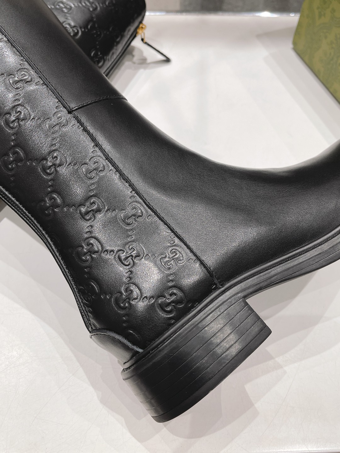 高版本出厂  
  Gucci*古驰G家2025ss官网秋冬新款切尔西后拉链长靴 
✔鞋面：原版定制粒面