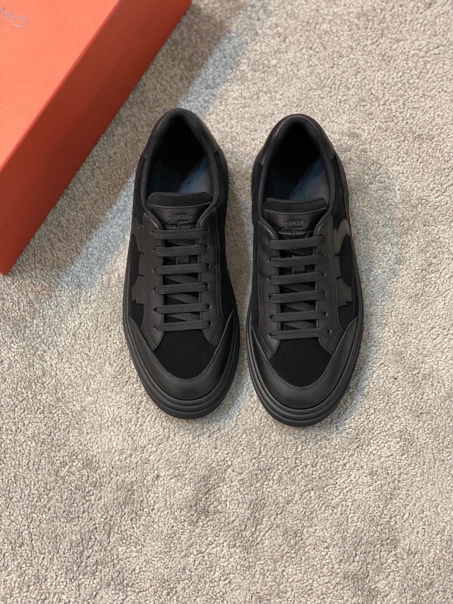 NO:218175,Brand Ferragamo Color original color matching Number 39-44 Customized 38.45 Price Material Ferragamo New product launch top version Original single quality regular shoe factory fashion trendy upper cowhide making luxury cowhide foot pad original Ferragamo outsole high-end quality worth owning, Ferragamo casual shoes, ferragamo, ferragamo, cowhide19860909品牌Ferragamo 颜色原版配色 码数39-44定做38.45 价格 材质菲拉格慕新品上市顶级版本 原单品质正规鞋厂出品时尚潮流范鞋面牛皮制作奢华牛皮垫脚原版菲拉格慕大底高端品质值得拥有,菲拉格慕 休闲鞋,ferragamo,ferragamo,cowhide,Men's shoes