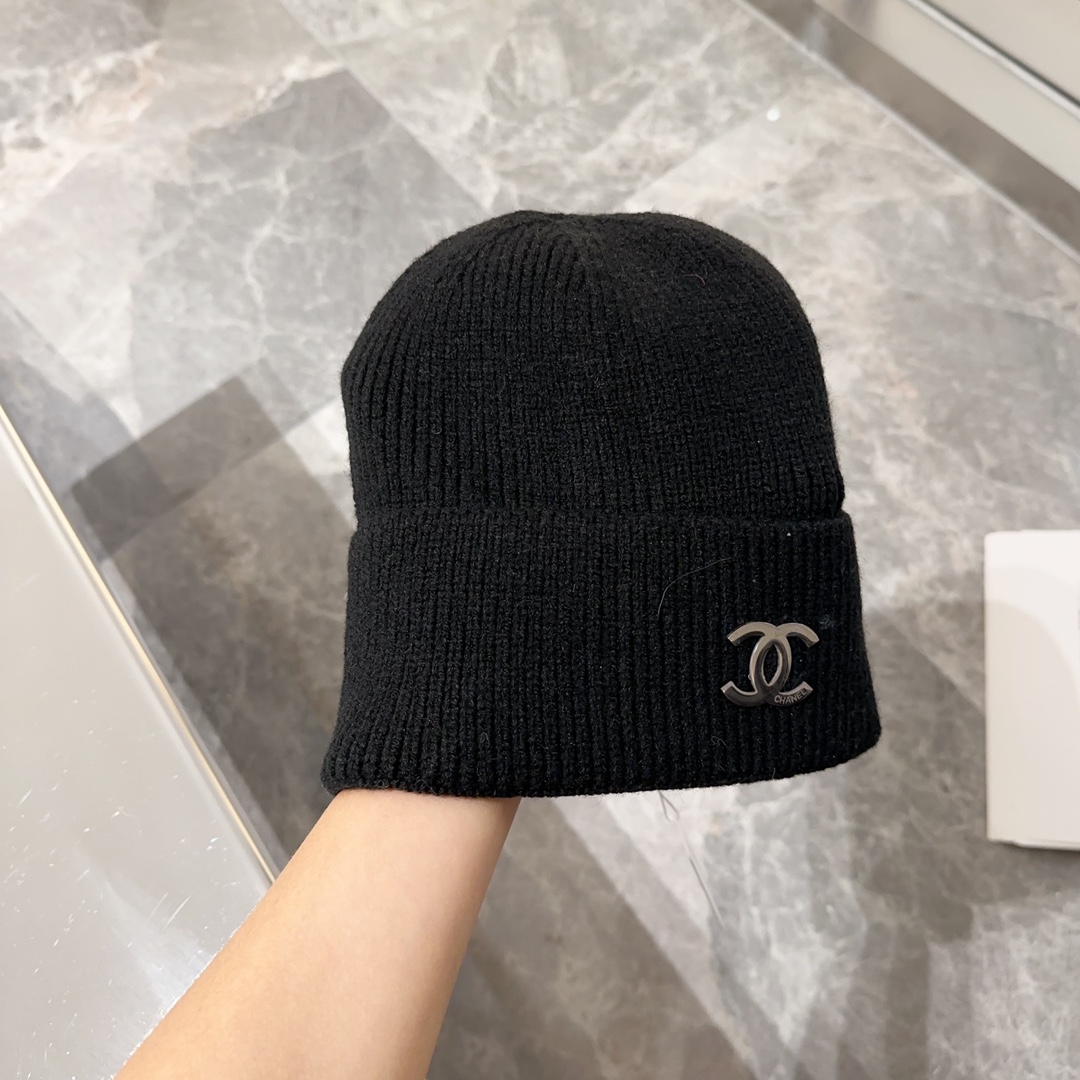 NO:216215,Chane Knitted Cold Hat Brick Cabinet New Style!  It became popular on Xiaohongshu~ The first release of the entire network, the color-to-color version, the first batch of goods is sufficient, buy the hats, fisherman's hats, baseball hats, knit hats, hats, chanels, espadrilles, hats19860909chane 针织冷帽 砖柜新款！一上架便火遍小红书~ 全网首发 对色对版 首批货量充足 快快入手帽子渔夫帽棒球帽针织帽,帽子,chanel,espadrilles,hats,hat