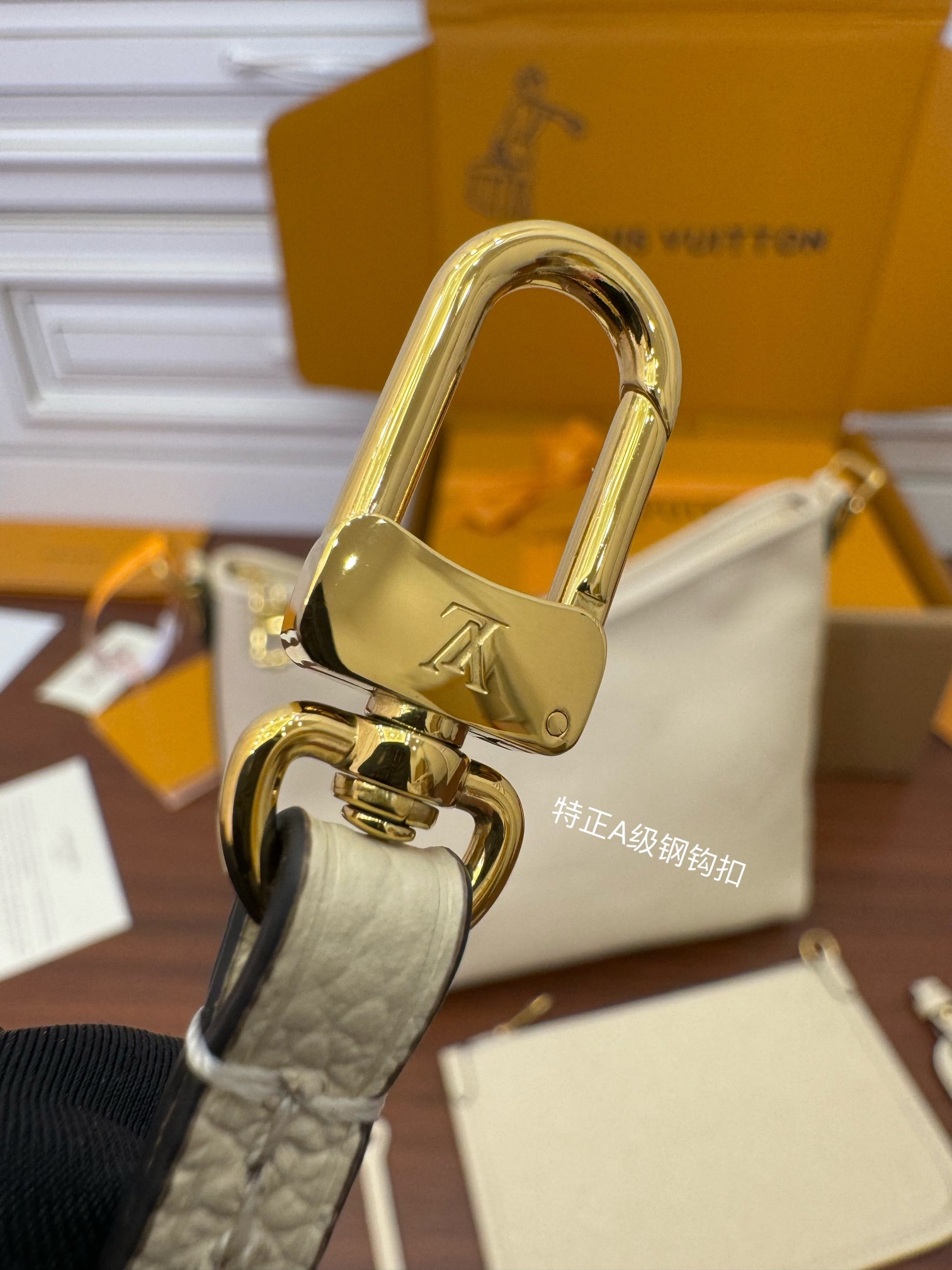 独家首发型号特正版M46293品质全面再次升级专柜同步电子芯片内码新礼盒礼品袋保护纸铜版电子标签合格证皮