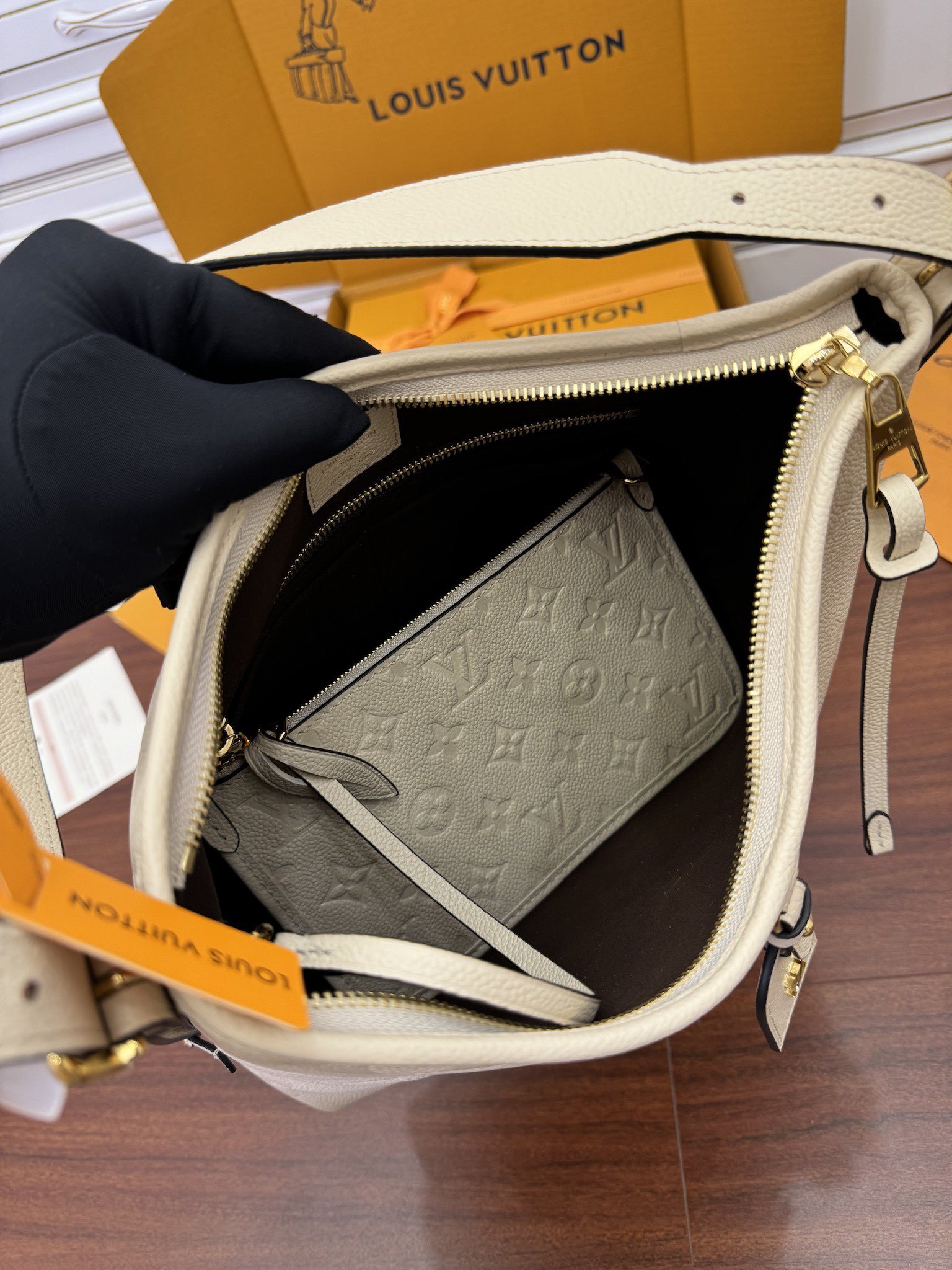 独家首发型号特正版M46293品质全面再次升级专柜同步电子芯片内码新礼盒礼品袋保护纸铜版电子标签合格证皮