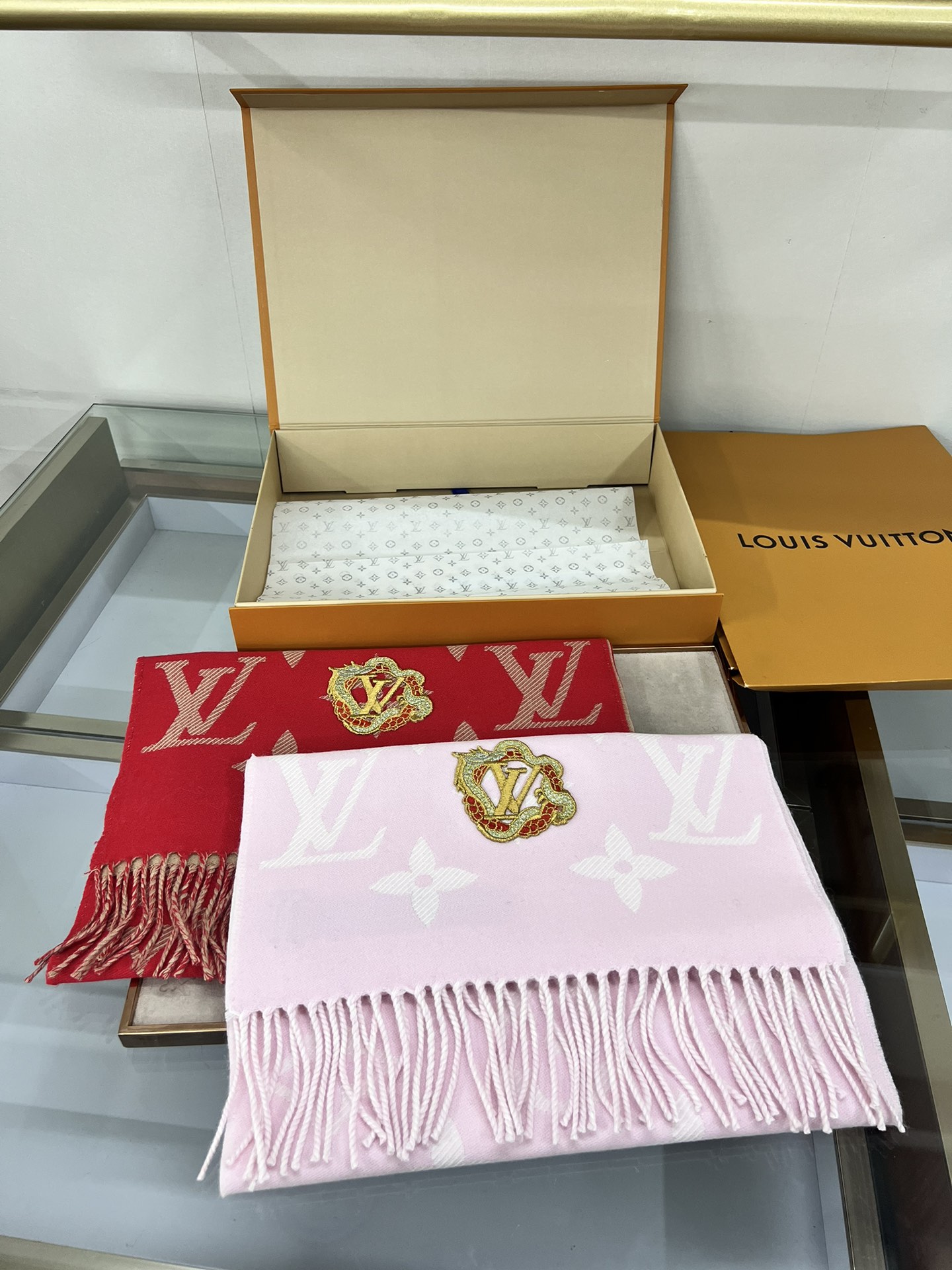 Louis Vuitton Scarf Same as Original
 Embroidery Wool Essential