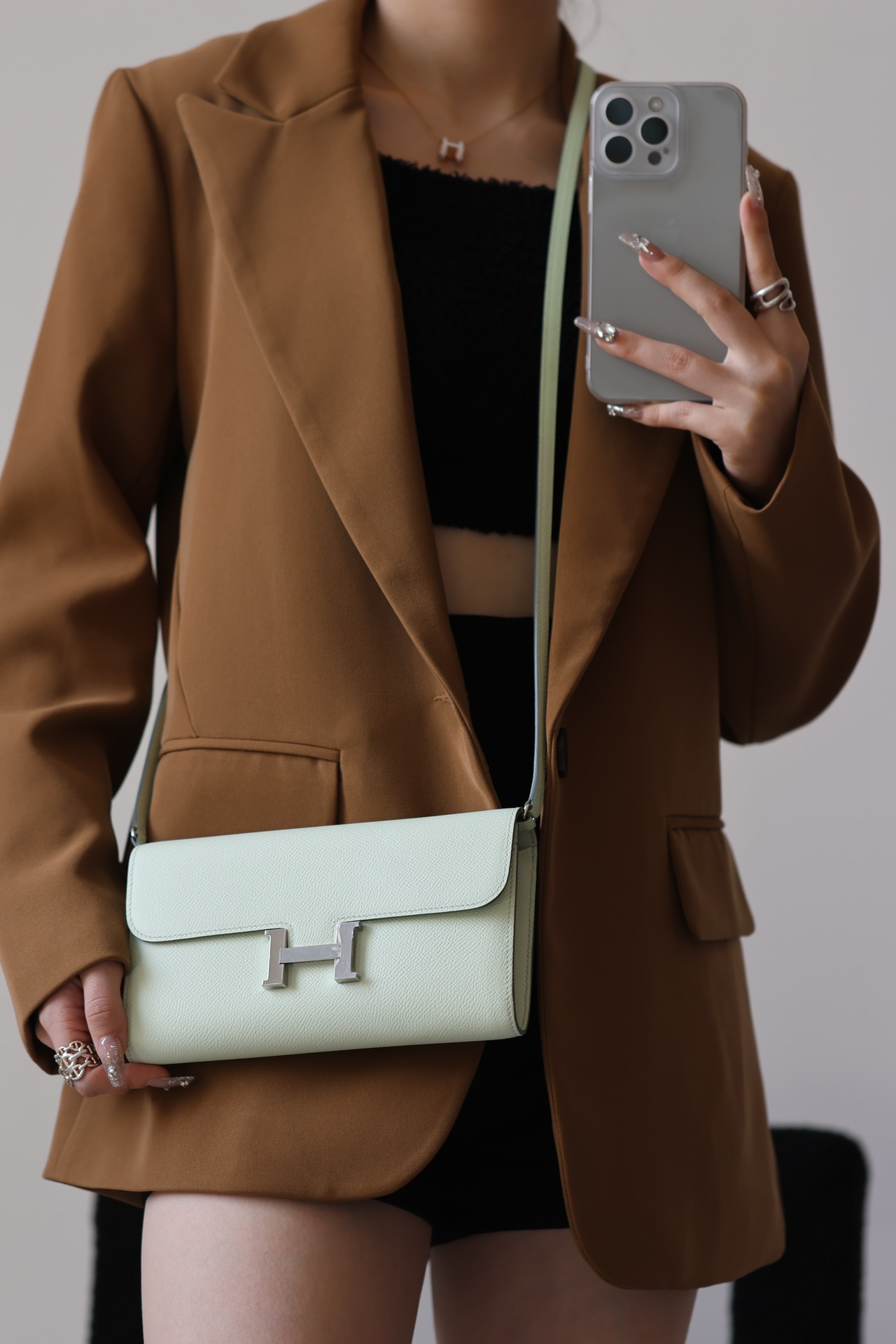 Hermès H019 upper body picture