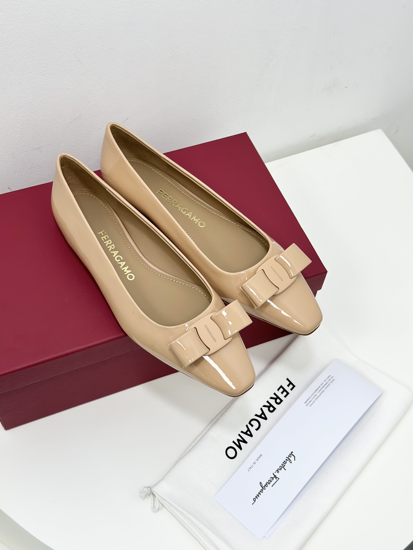 Salvatore Ferragamo Vara Bow Leather Ballerinas Square-Toe Flats 8 i1701240335 4817 3