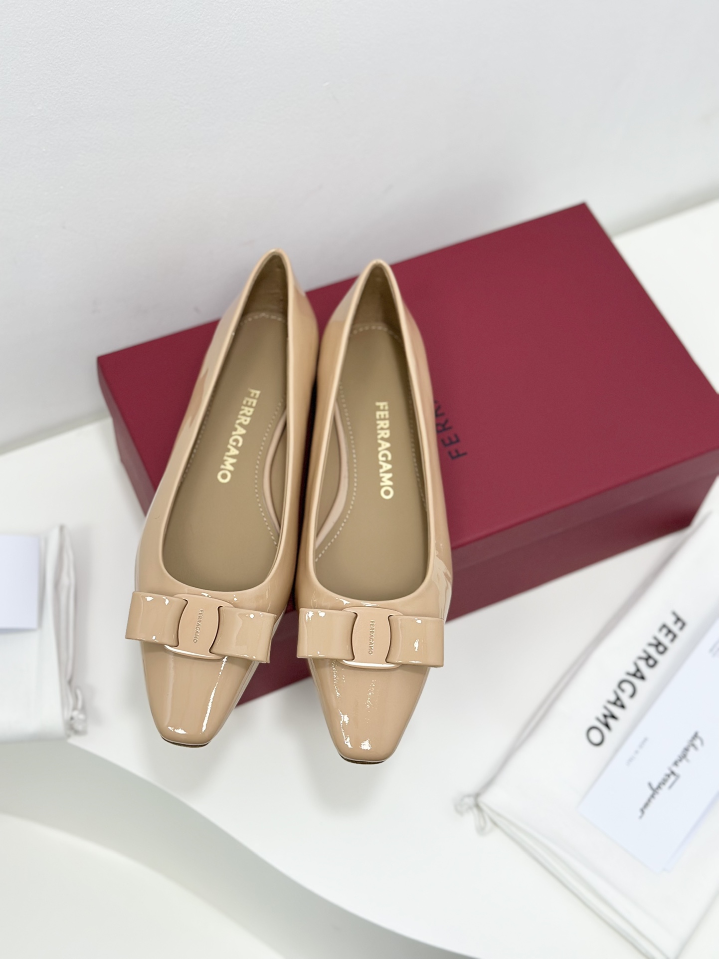 Salvatore Ferragamo Vara Bow Leather Ballerinas Square-Toe Flats 6 i1701240335 5376 0