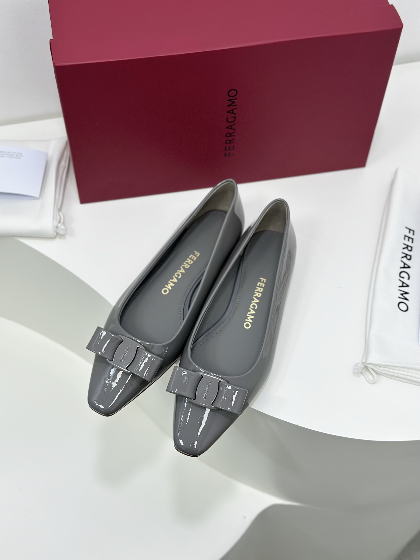 Salvatore Ferragamo Vara Bow Patent Leather Ballerina Flats - Elegant & Comfy 4 i1701240713 7402 1