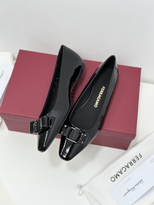 Salvatore Ferragamo Vara Bow Leather Ballet Flats - Classic Elegance 13 Salvatore Ferragamo Vara Bow Leather Ballet Flats - Classic Elegance