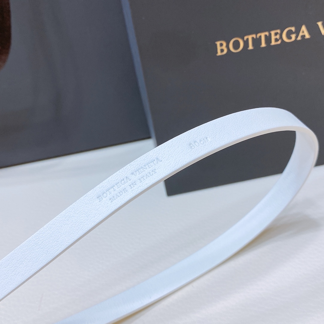 Stylish Belts with Brass Buckles in Various Sizes and Widths Available. - 图片 4