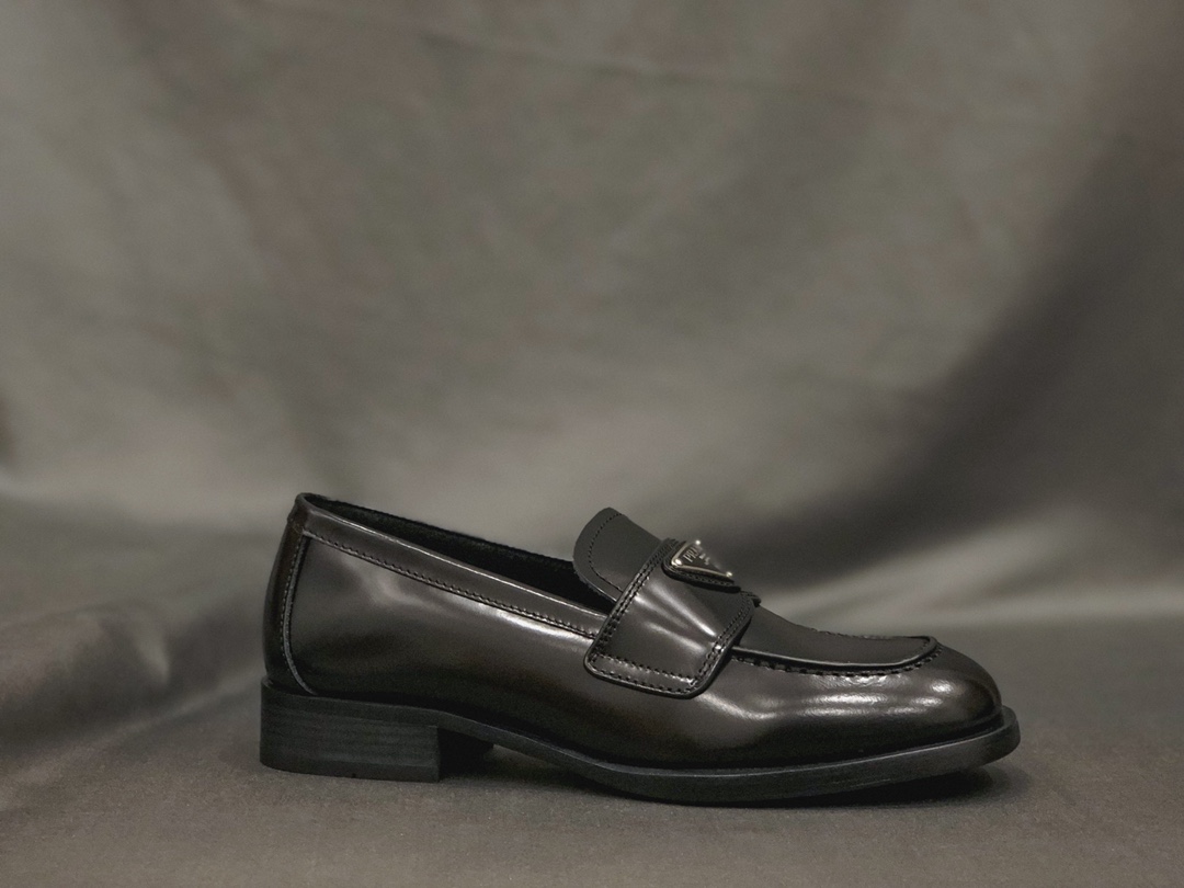 Prada Shoes Loafers Find replica
 Splicing Cowhide Genuine Leather Rubber Sheepskin
