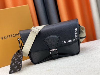 Louis Vuitton LV Montsouris Messenger Bags Epi Cowhide Fabric M23097