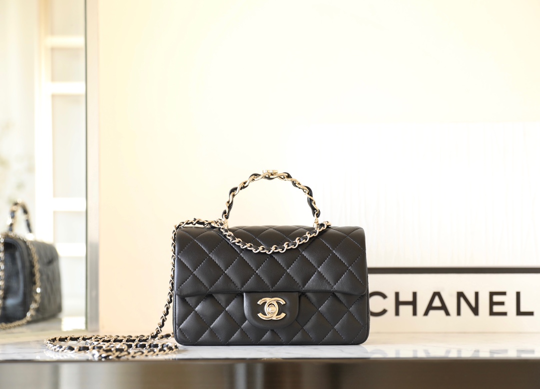 Best Luxury Replica
 Chanel Classic Flap Bag Crossbody & Shoulder Bags Black Gold Hardware Lambskin Sheepskin Fall/Winter Collection