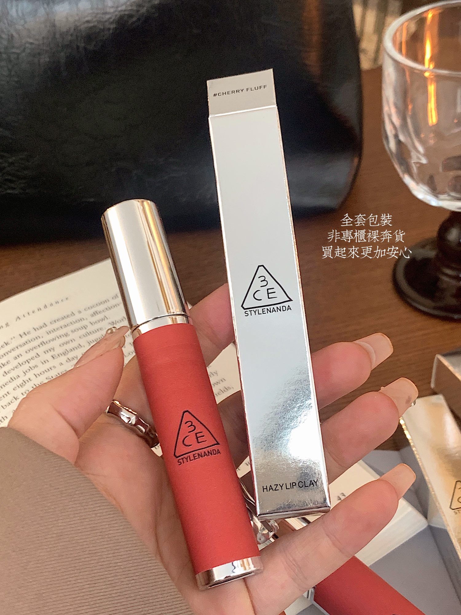 到货各💰44包邮
新品3ce唇泥 ▪️糯叽叽唇泥质地
▪️哑光丝绒我好爱
质地绝对不拔干
上嘴像慕斯一样顺滑
奶呼呼的雾面感才是韩妆精髓 口红调色盘大师