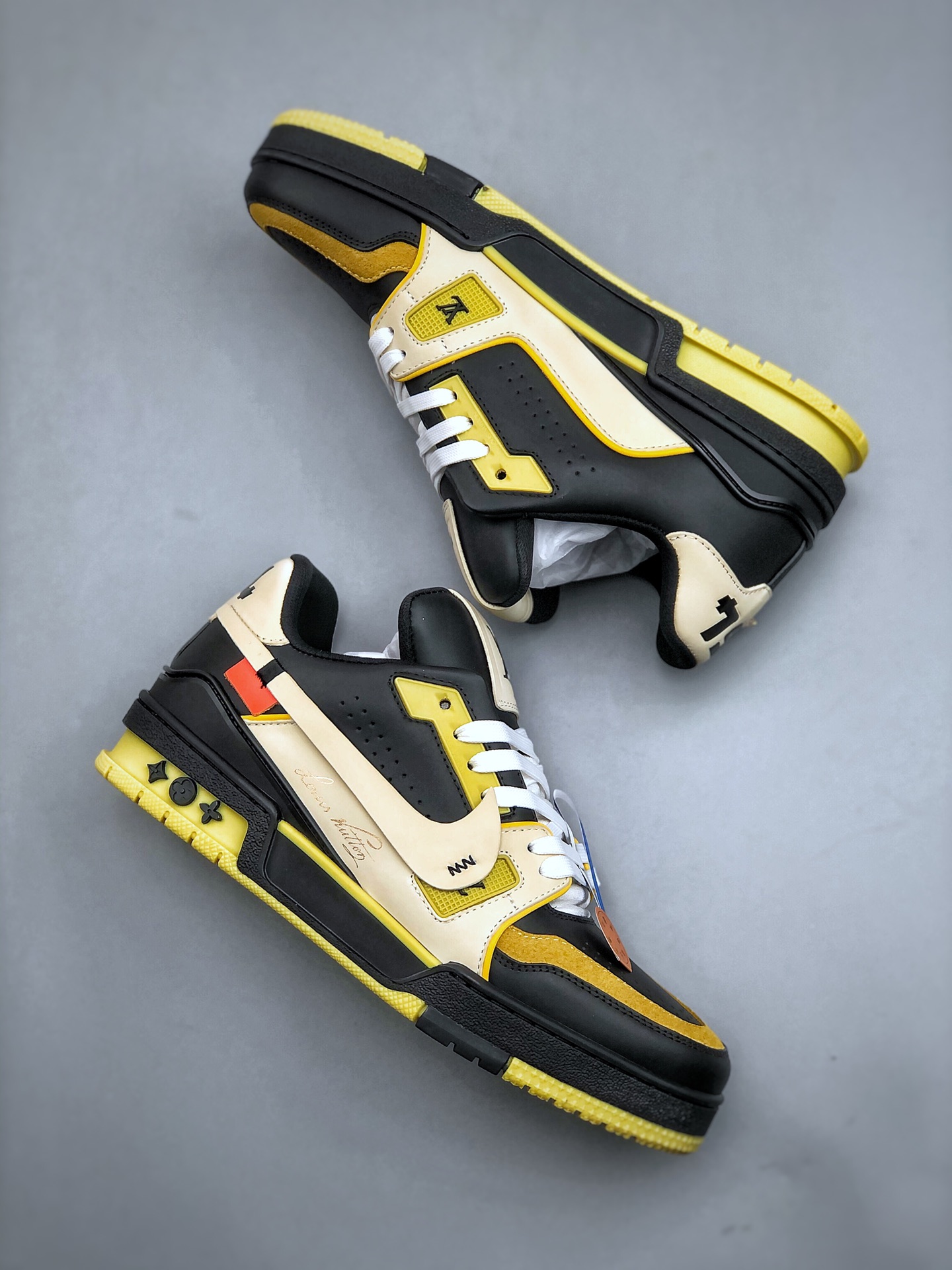 Virgil Abloh personally designed the new LVLouis Vuitton Trainer Sneaker Low casual sports culture all-match basketball sneakers