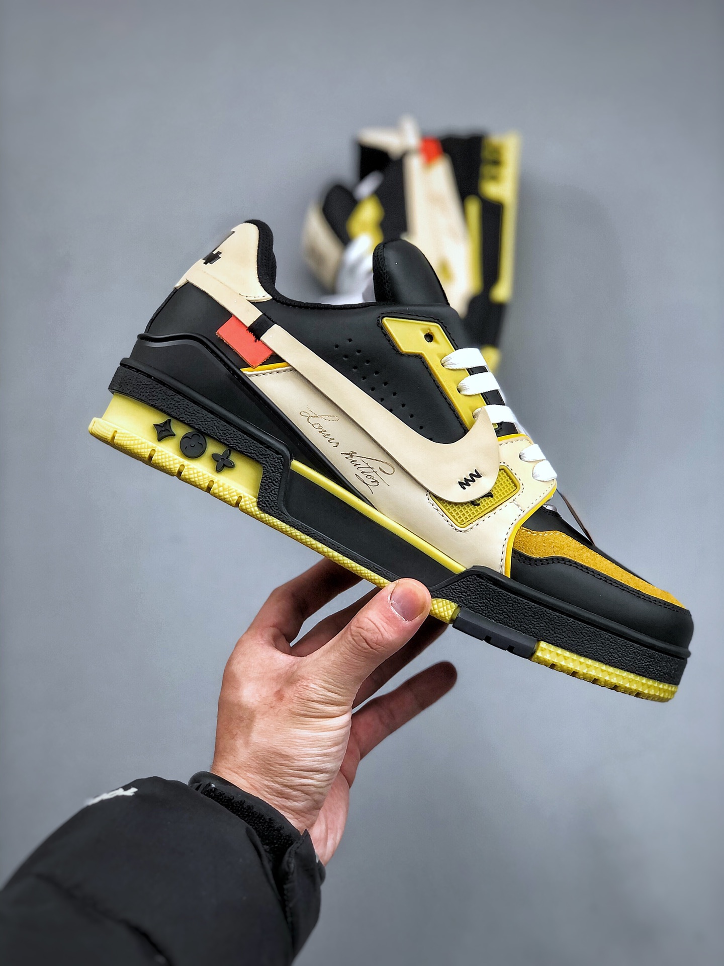 Virgil Abloh personally designed the new LVLouis Vuitton Trainer Sneaker Low casual sports culture all-match basketball sneakers