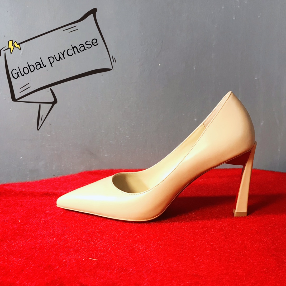 NO:100379,High-end custom spring and summer classic series!  H8.5Cm. Size 34-42. Customized leather large sole. Q2457-1, nude cowhide, apricot sheepskin. Standard European size Reference:Q2457-1 Color:nude Material:sheep leather Lining:goat leather Heel height:8.5Cm Sole:leather sole Size:EU 34-42 (US 4-11):,,christian louboutin,cowhide,sheepskin,Leather soles19860909高端订制 春夏精典款系列！ H8.5Cm.尺码34-42码.真皮大底订制款.Q2457-1,裸色牛皮,杏色羊皮. 标准欧码 Reference:Q2457-1 Color:nude Material:sheep leather Lining:goat leather Heel heigh:8.5Cm Sole:leather sole Size:EU 34－42（US 4一11) :,,christian louboutin,cowhide,sheepskin,Leather soles,Women's Shoes