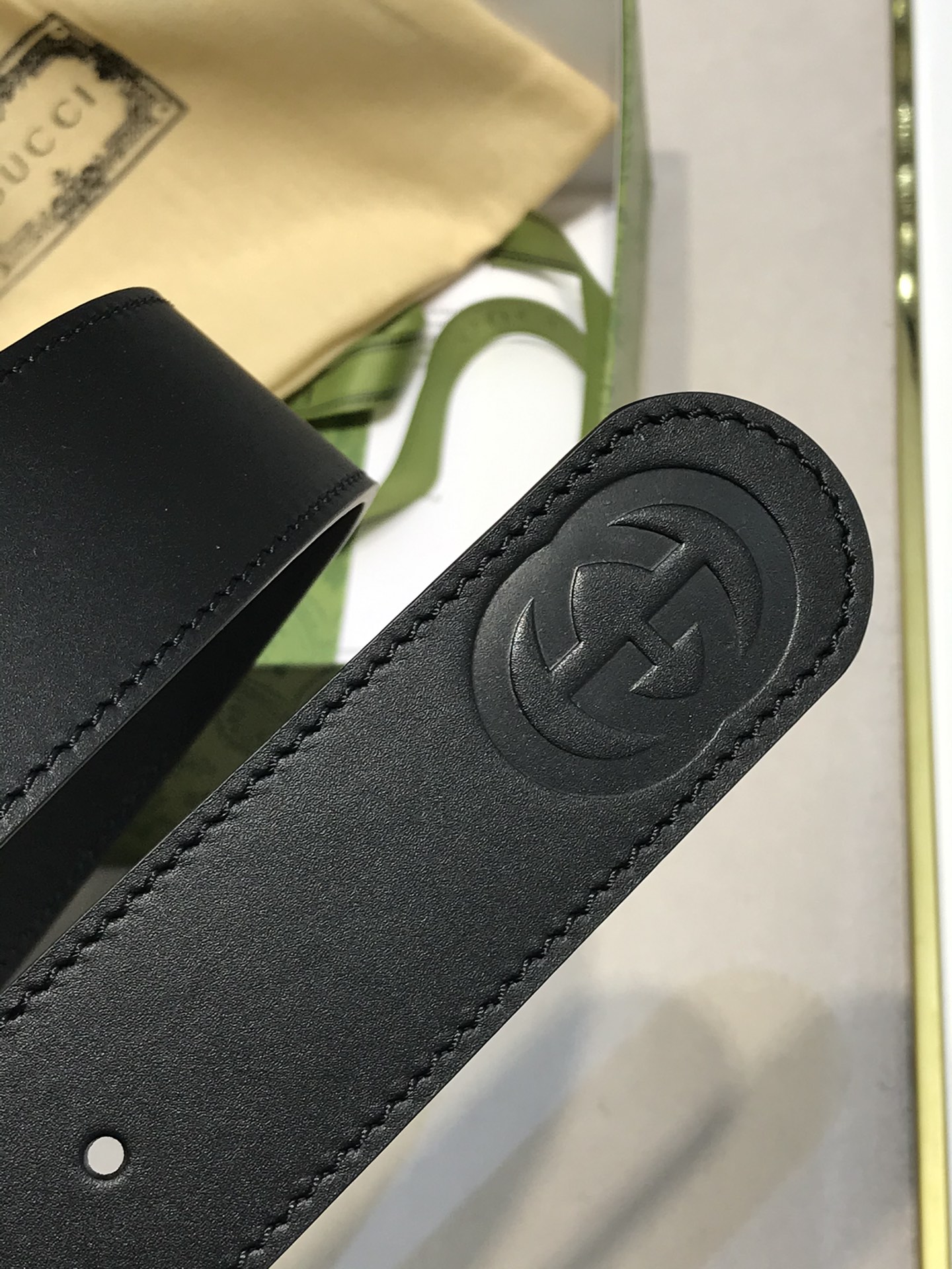 Gucci original factory width is 38MM, imported double-sided first-layer calfskin, with original ruthenium-palladium electroplated double G buckle