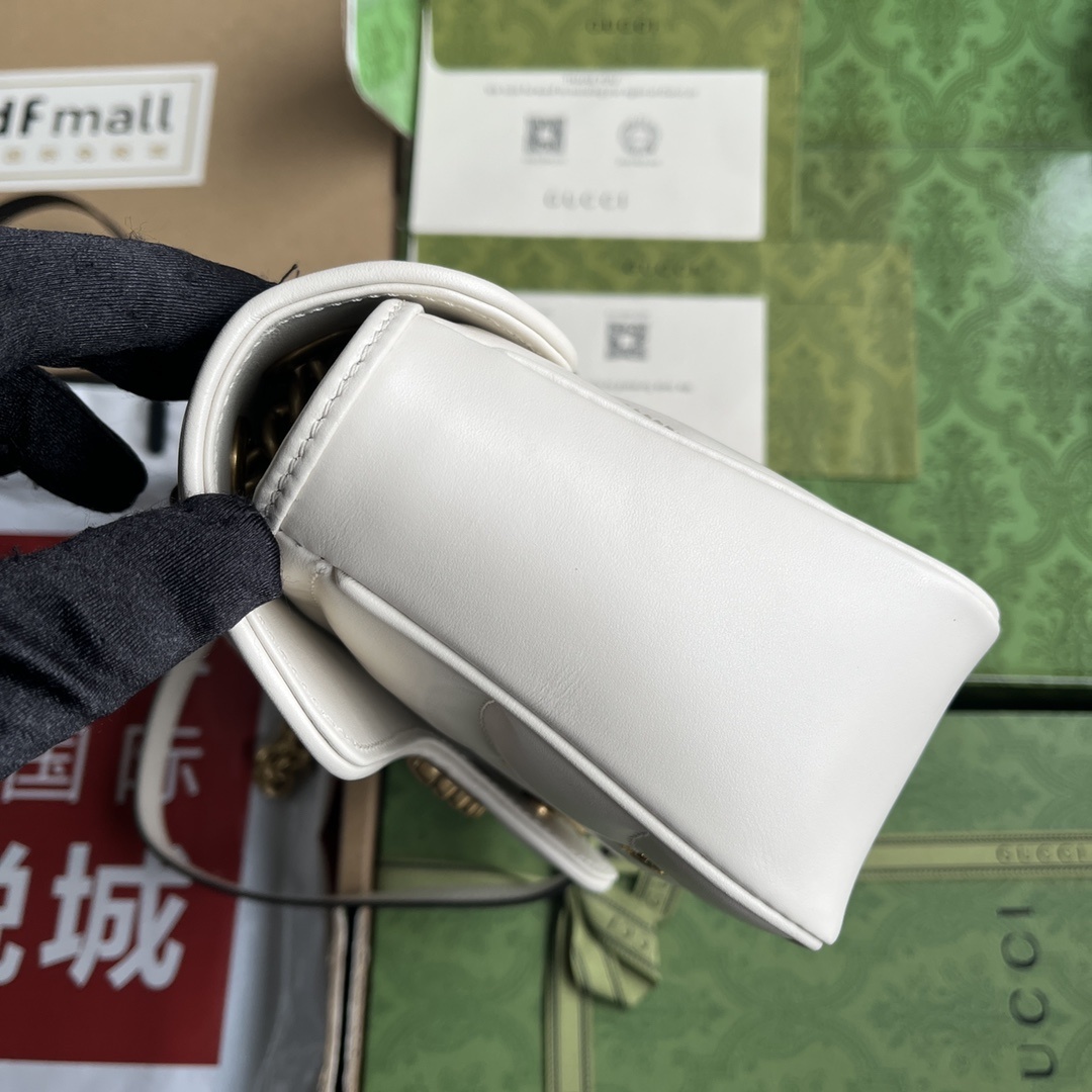 配置专柜包装GGMarmont系列小号肩背包款号443497FACK21000这款GGMarmont系列