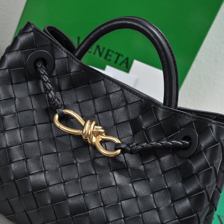 Saint Laurent Classic Handcrafted Luxury Leather Shoulder Bag 5