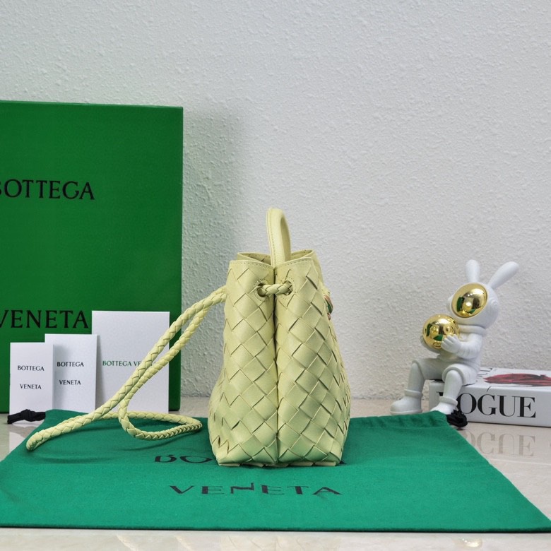 Bottega Veneta Classic Handcrafted Luxury Leather Shoulder Bag Ref 3