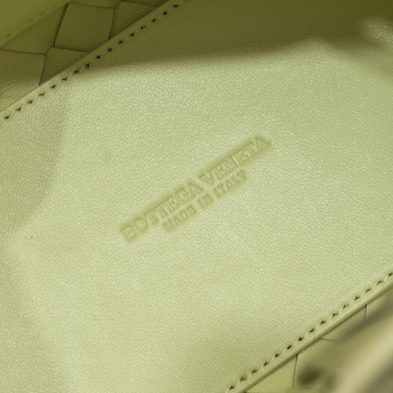Bottega Veneta Classic Handcrafted Luxury Leather Shoulder Bag Ref 8