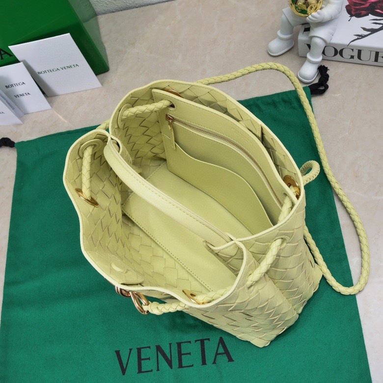 Bottega Veneta Classic Handcrafted Luxury Leather Shoulder Bag Ref 6