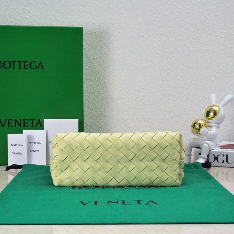 Bottega Veneta Classic Handcrafted Luxury Leather Shoulder Bag Ref 4