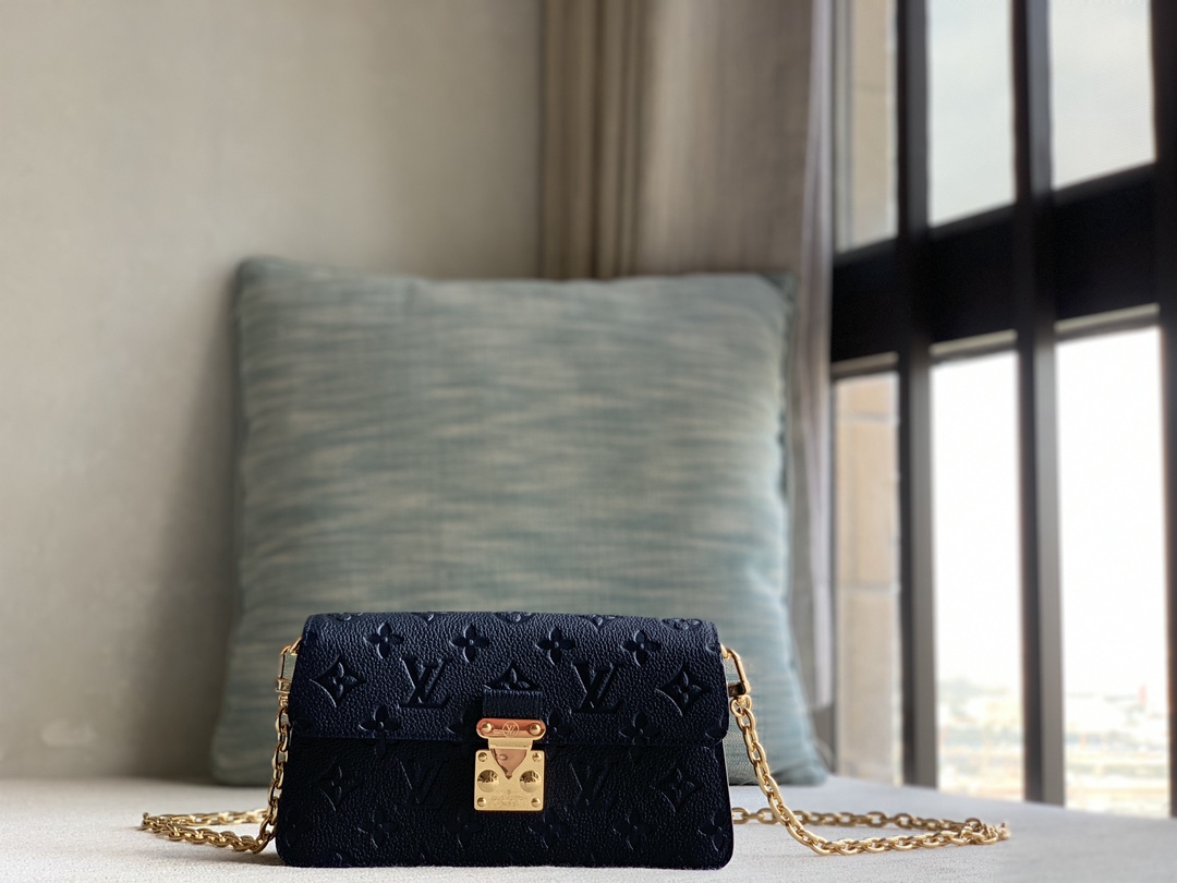 루이비통(CD) M82637 가방 Louis Vuitton Bag