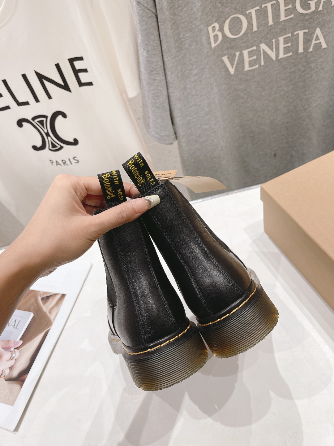 High-End Factory-Made Dr. Martens Boots 2023: Superstar Net Red Short Wool Boots - 图片 7