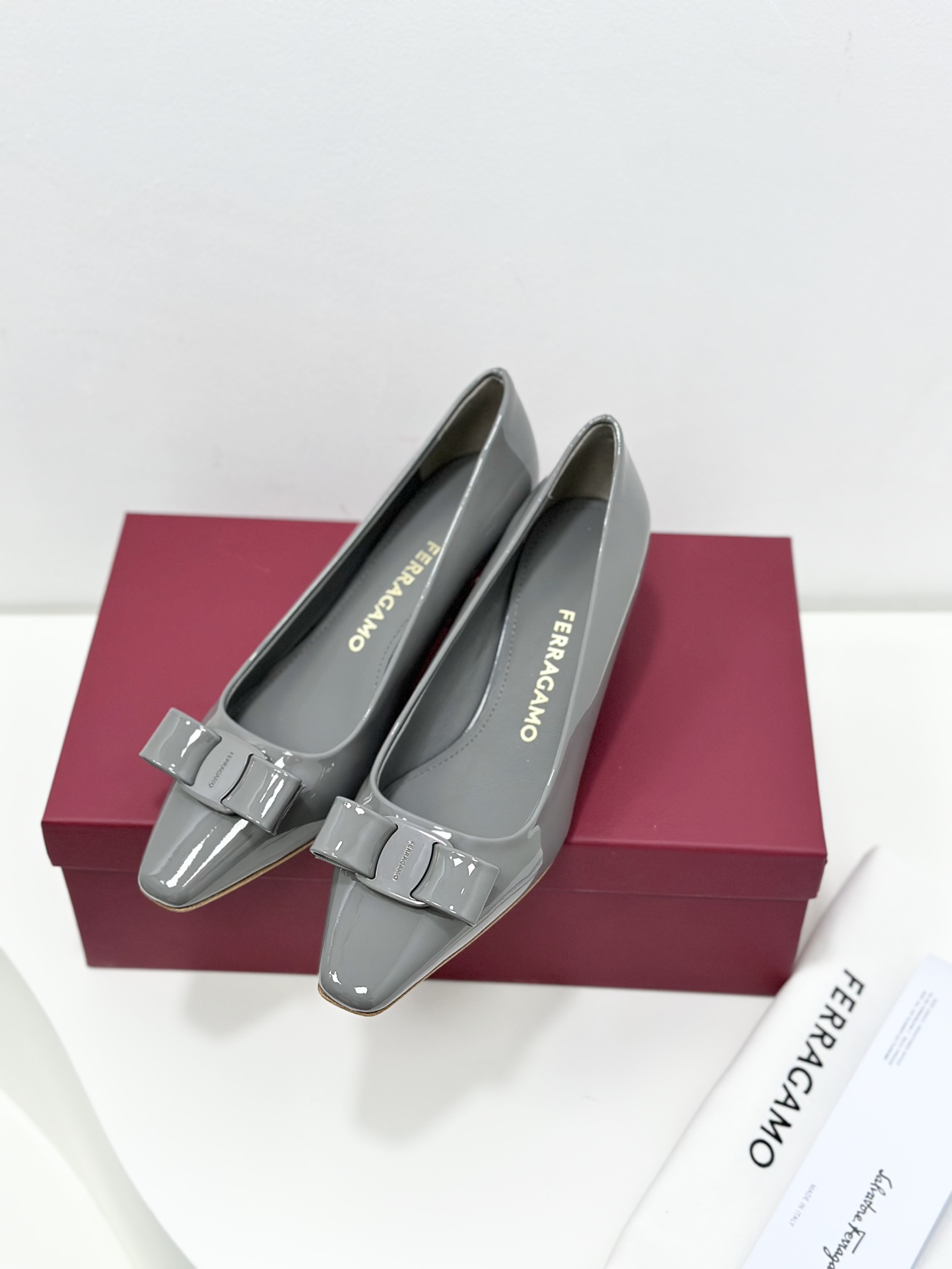 Salvatore Ferragamo Vara Bow Pump - Chic Patent Leather Square Toe Heels 5 i1701581730 2814 2