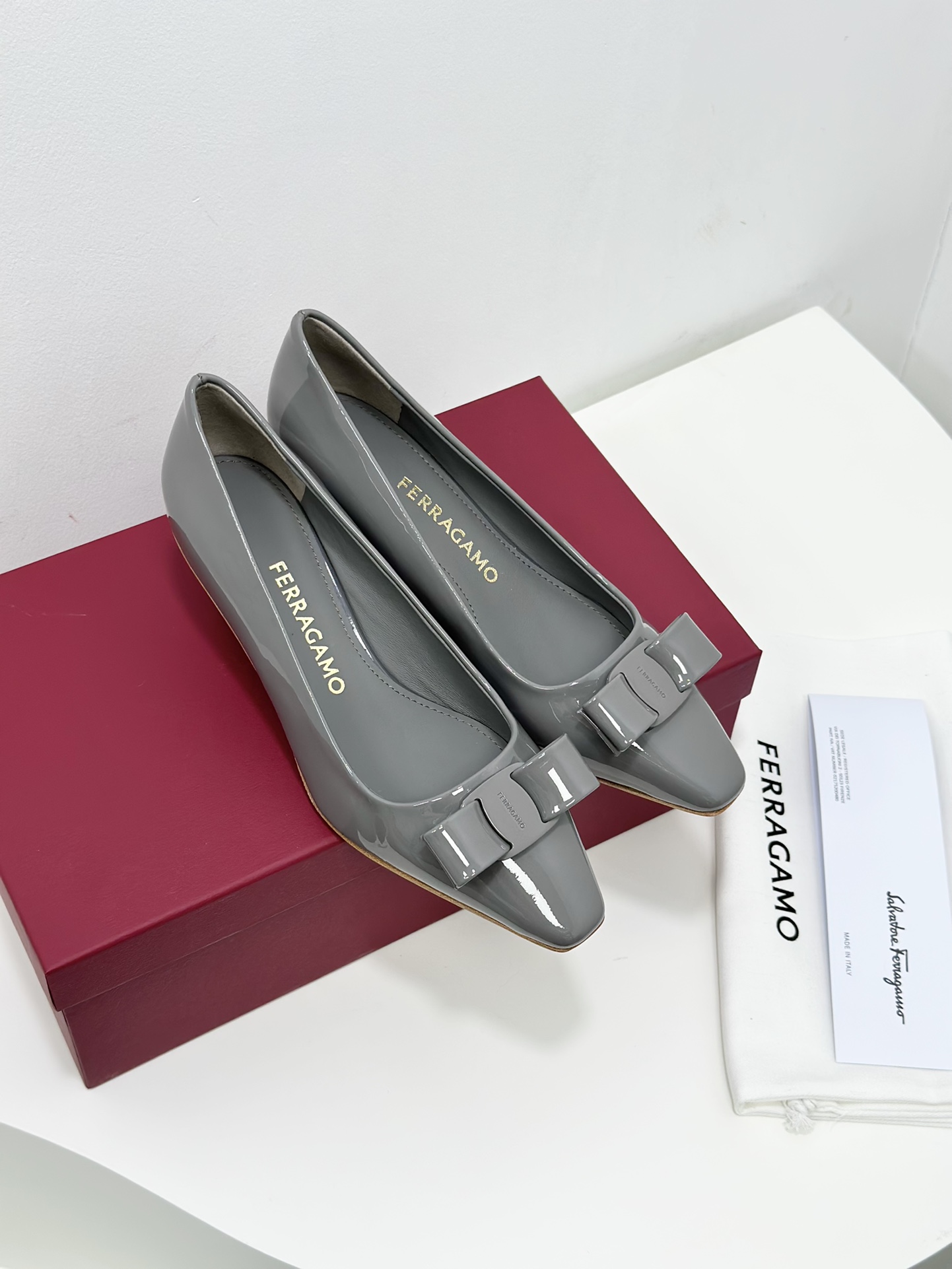 Salvatore Ferragamo Vara Bow Pump - Chic Patent Leather Square Toe Heels 7 i1701581730 835 5