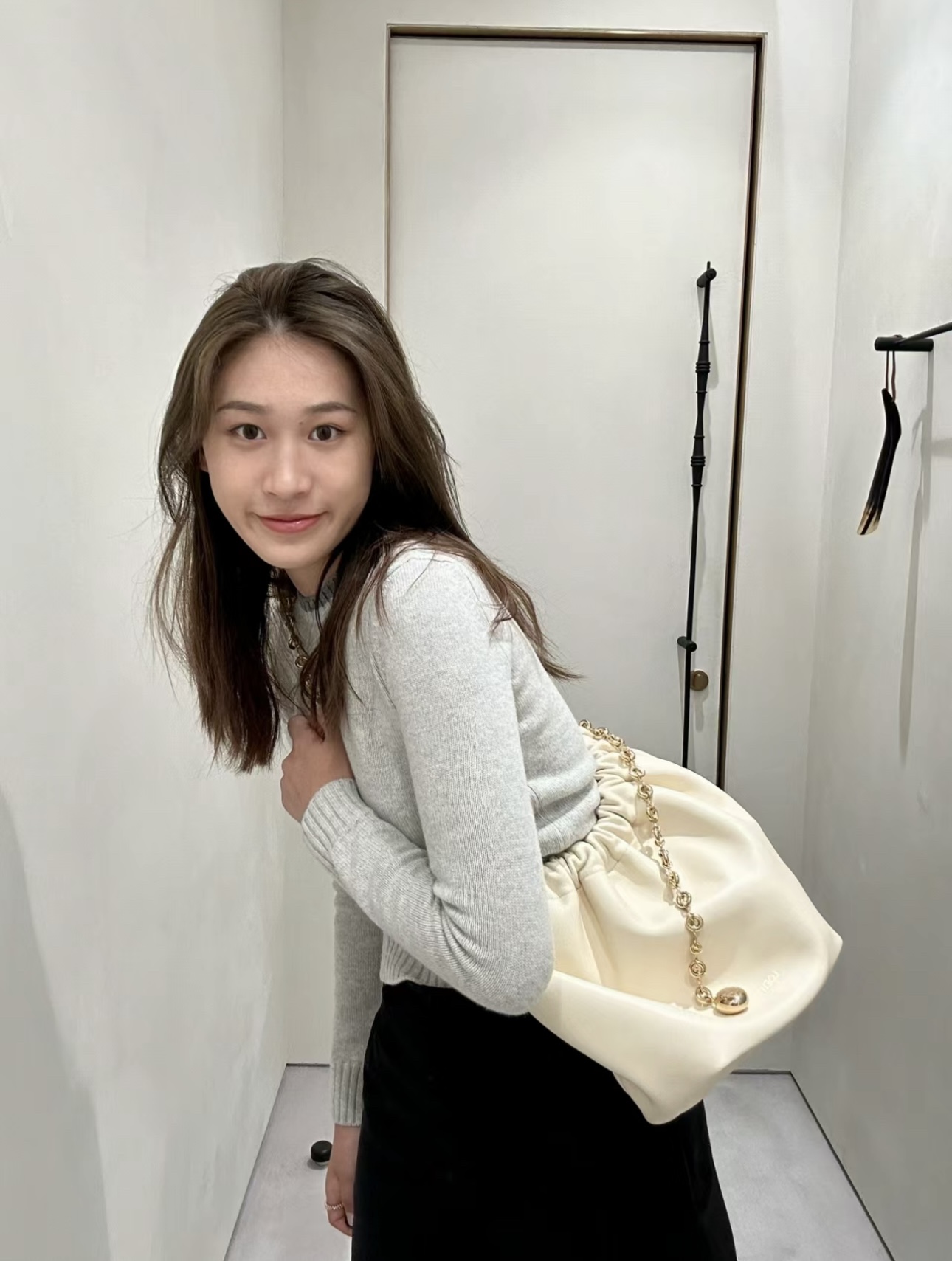 Loewe Who else hasnt seen this same Yang Mi bag? !