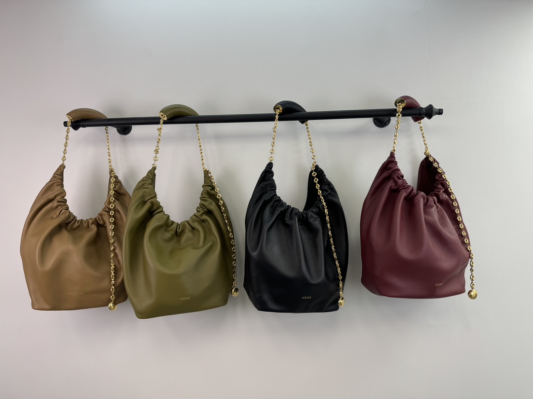 loewe's new saueeze large garbage bag is now available!
