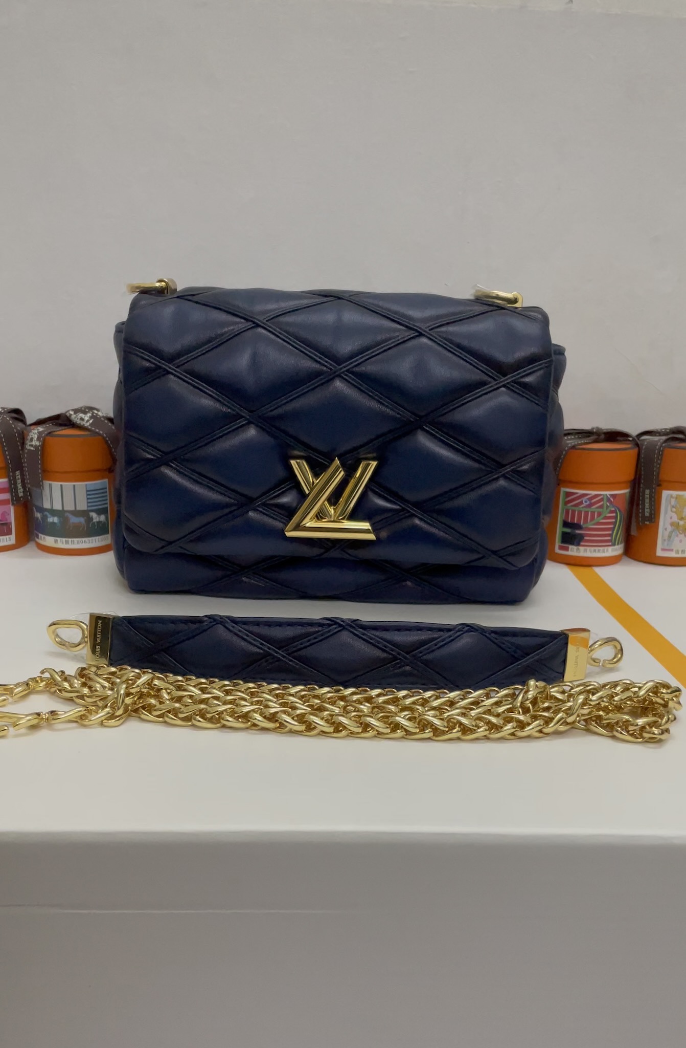 Louis Vuitton Crossbody & Shoulder Bags