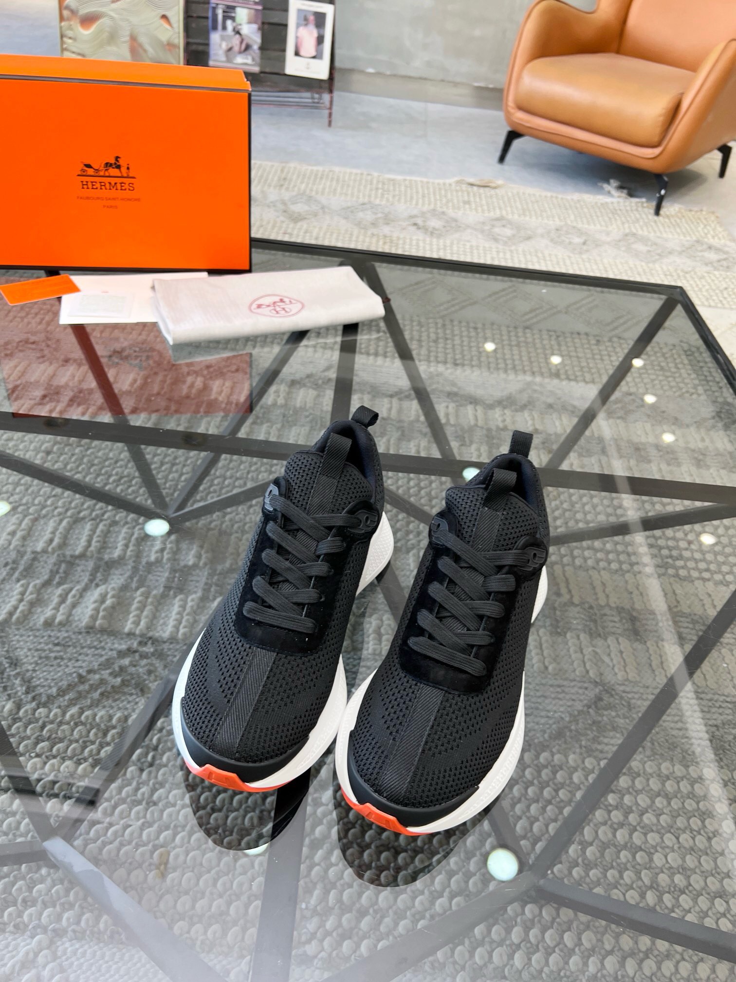 NO:216554,Brand HERMES original color matching, size 38-44 custom made 45 price, new Hermes model, boutique sports shoes, original upper, fly woven fabric, full cowhide, full cowhide, stylish inner style, dynamic original Hermes comfortable sole, simple and generous sports and leisure, Hermes casual shoes, hermes, hermes, sneakers, cowhide19860909品牌HERMES 颜色原版配色 码数38-44定做45 价格 材质爱马仕新款 精品运动鞋 鞋面原版飞织布面打造全牛皮垫脚网布内里版型时尚 动感十足原版 爱马仕舒适大底 简洁大方运动休闲,爱马仕 休闲鞋,hermes,hermes,sneakers,cowhide,Men's shoes