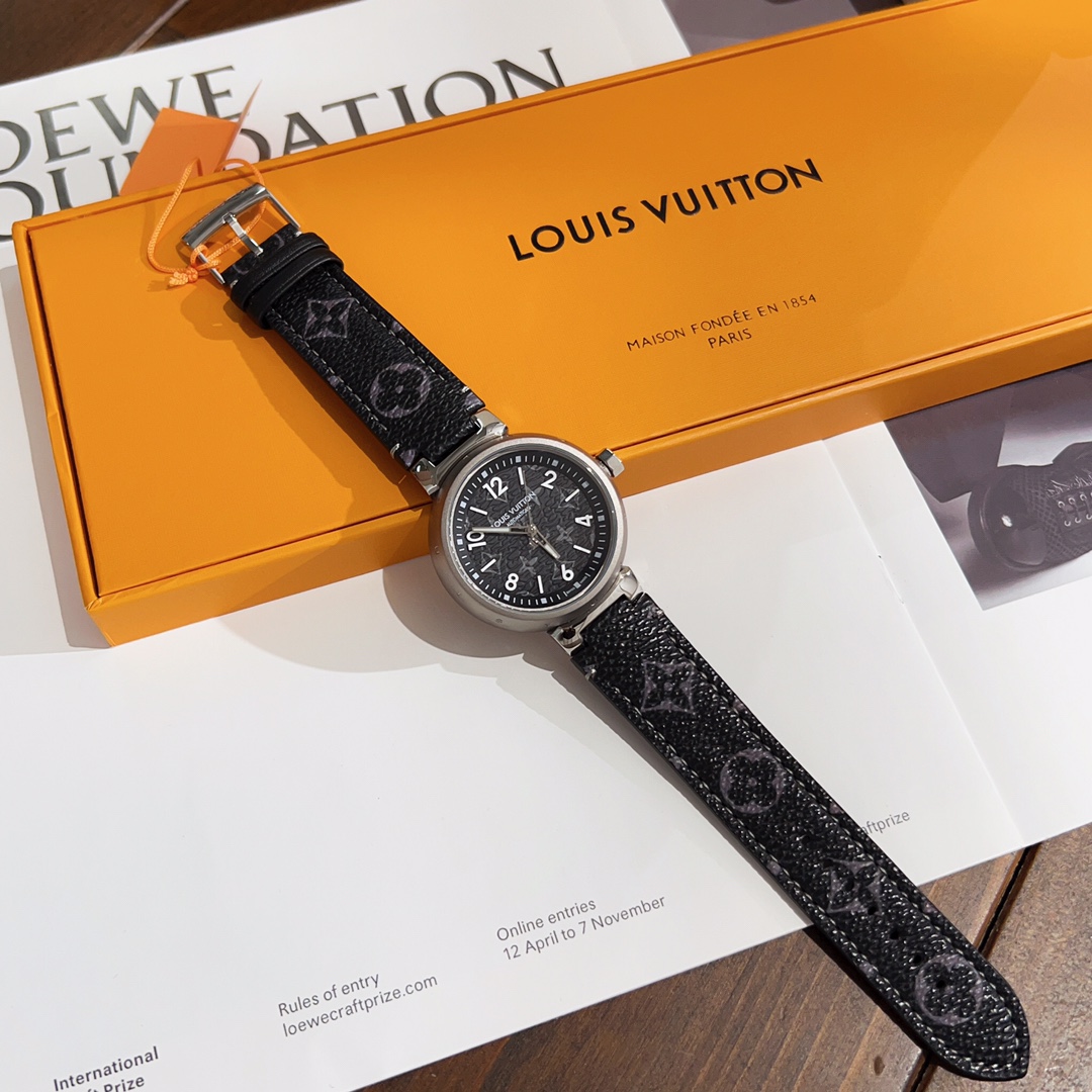 Часы Louis Vuitton