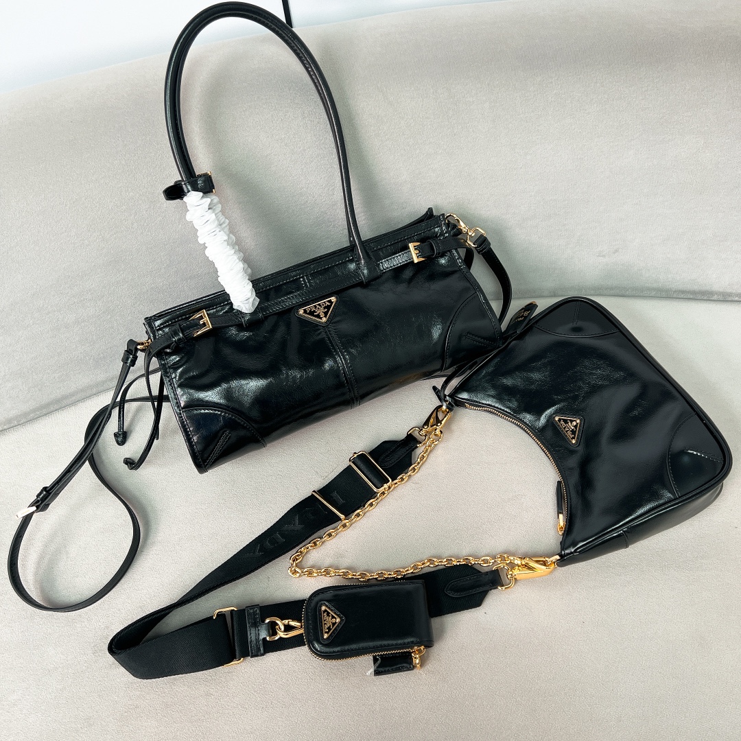 Prada new product debut: 2023 new product Lux Soft small long handle and three-in-one waxed cowhide