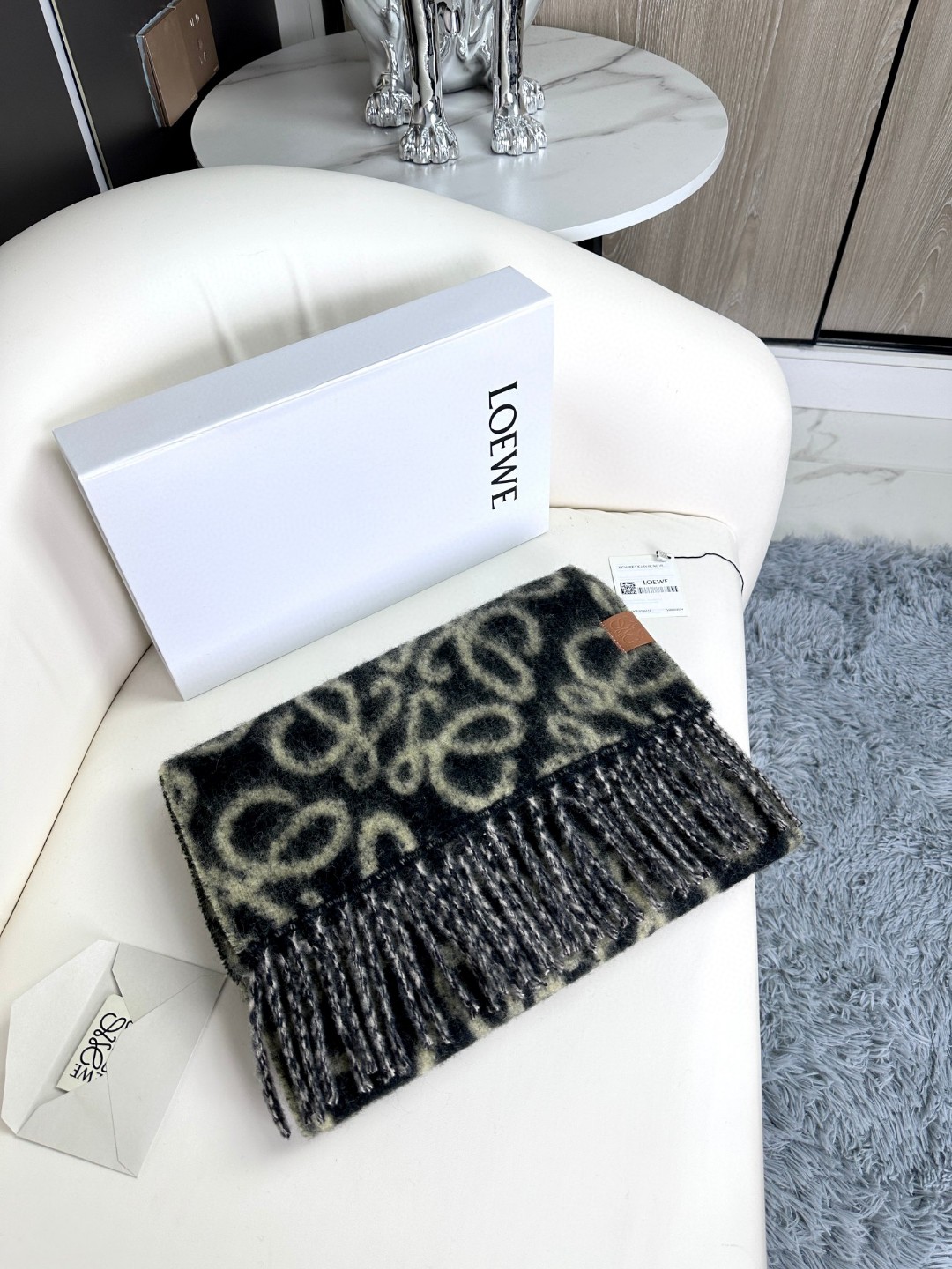 LOEWE 新品羊毛马海毛围巾