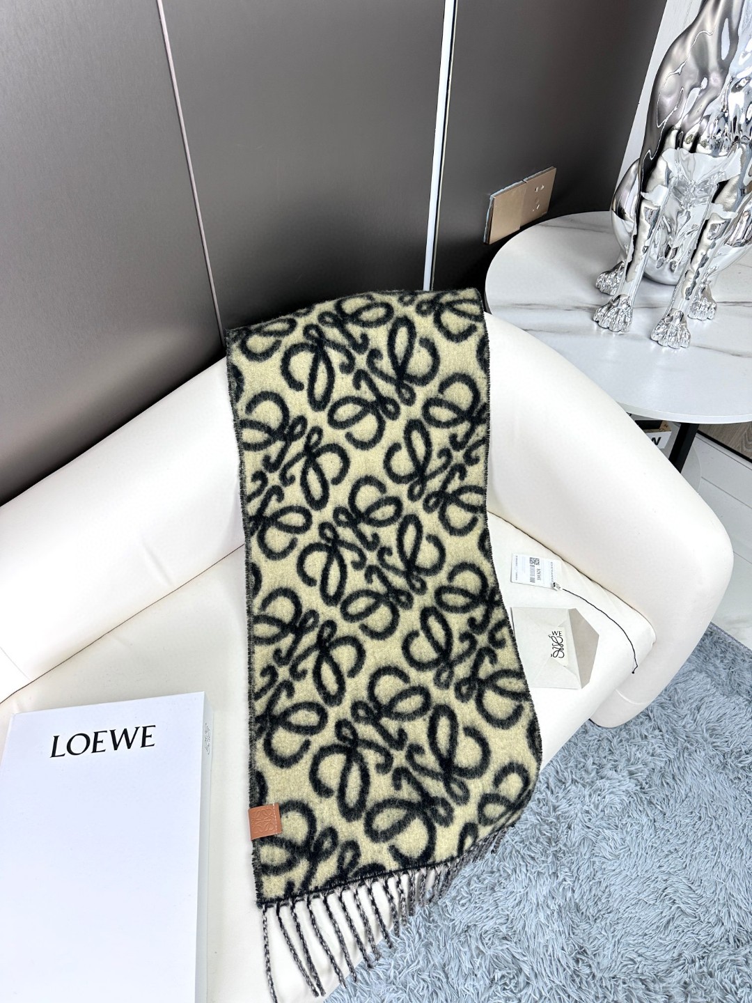 LOEWE 新品羊毛马海毛围巾
