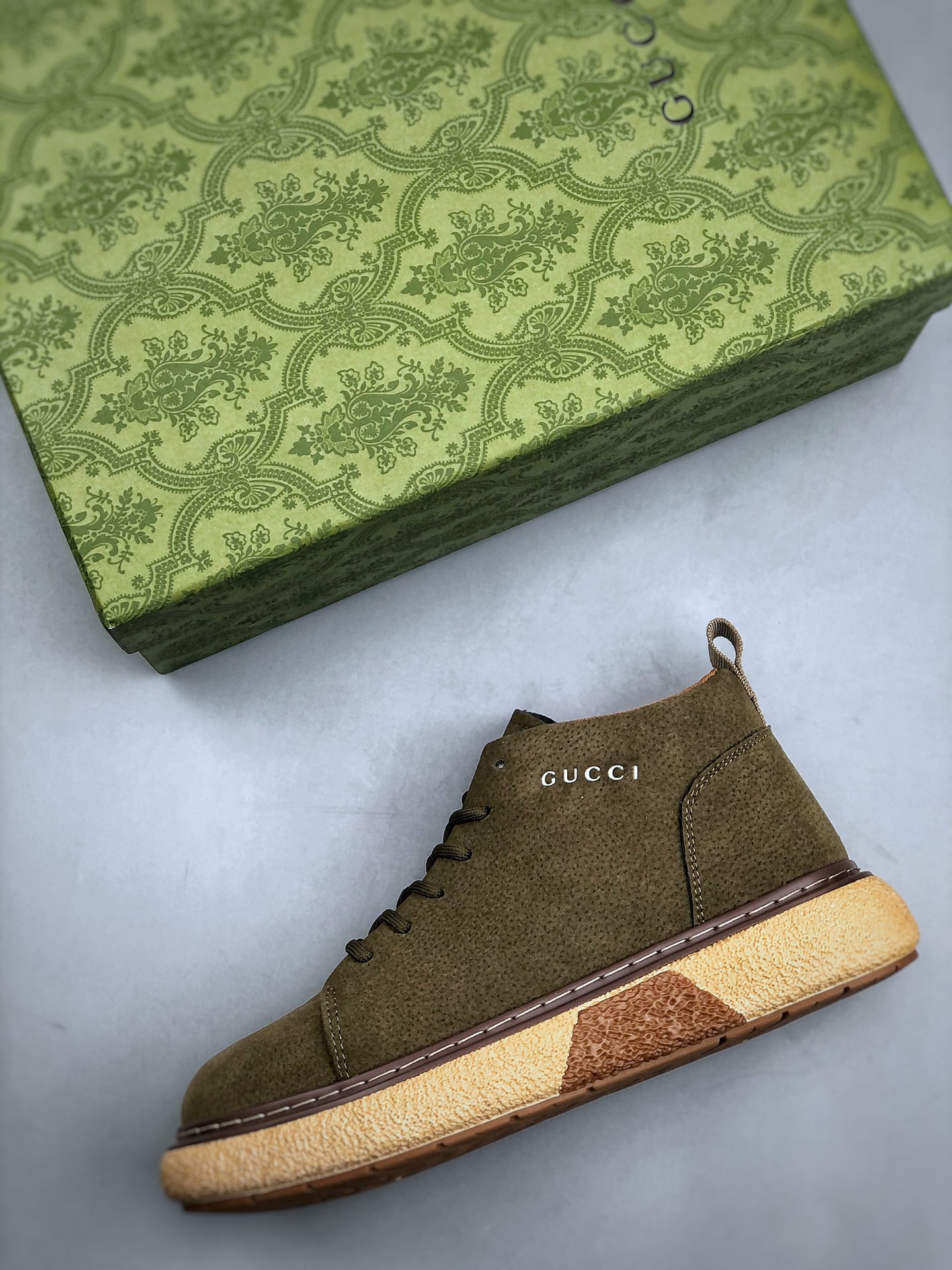 GUCCI's latest men's shoes this year