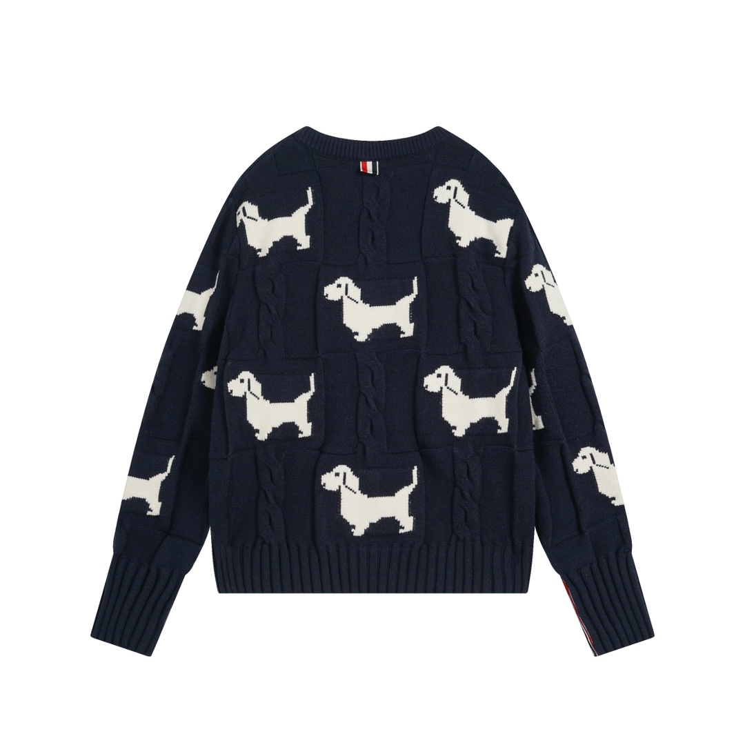 Tom Browne’s New Female Uniform with Pup and Tweed Details - 图片 3