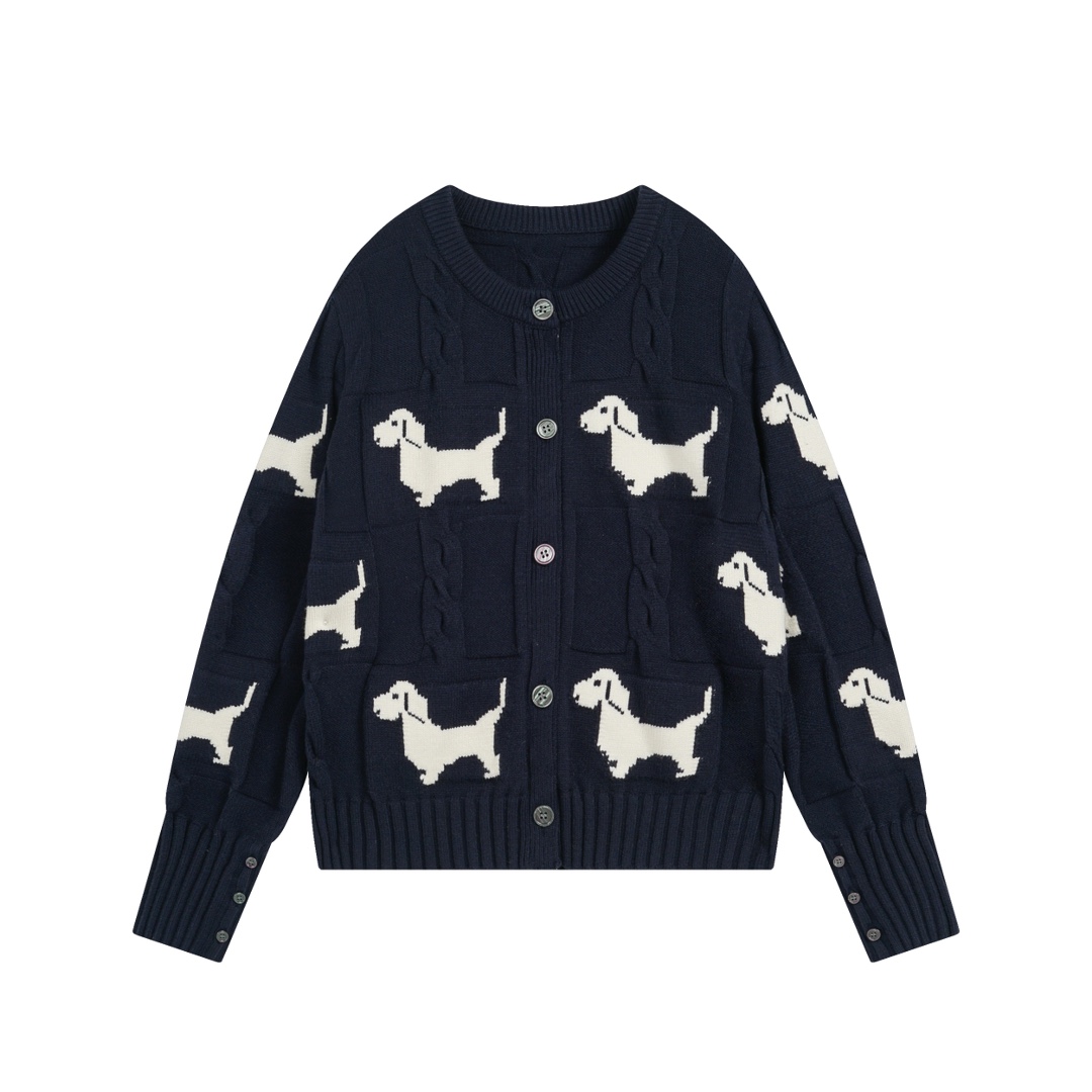 Tom Browne’s New Female Uniform with Pup and Tweed Details - 图片 2