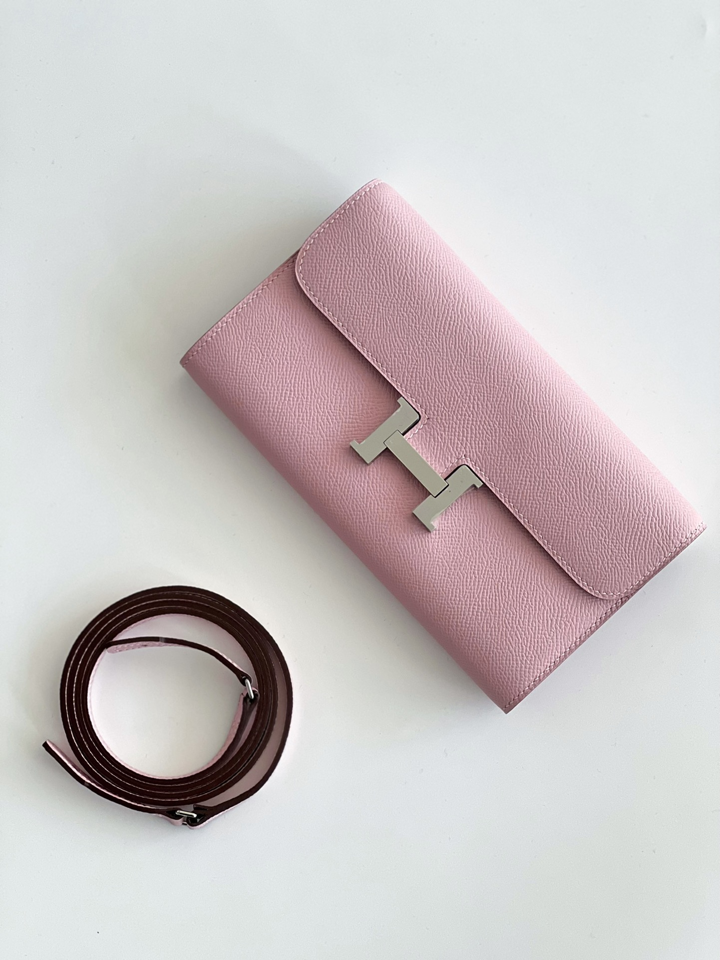 Hermes Constance Crossbody & Shoulder Bags Pink Calfskin Cowhide Epsom H0199148