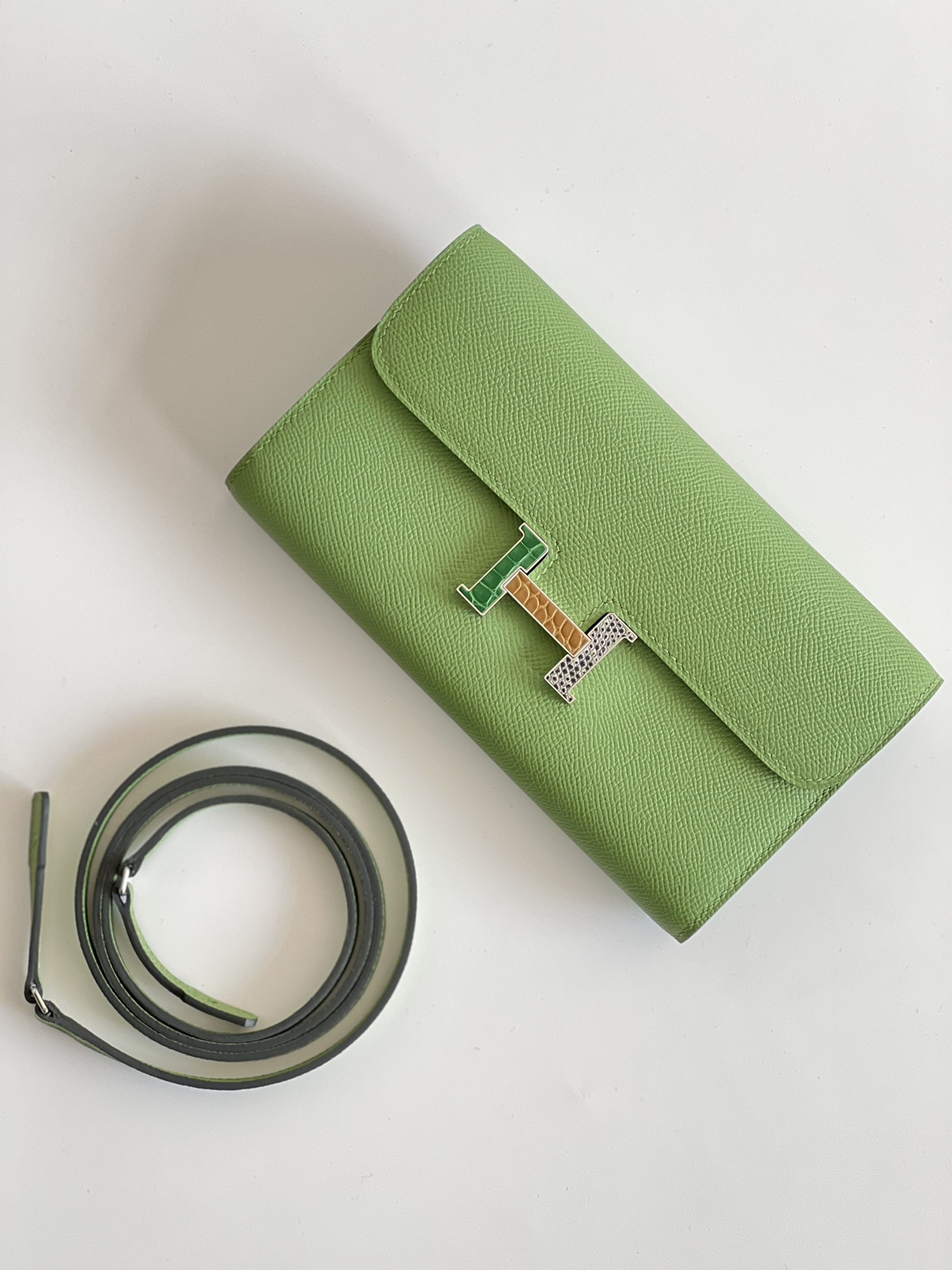 Hermes Constance Crossbody & Shoulder Bags Green Calfskin Cowhide Epsom H0199198