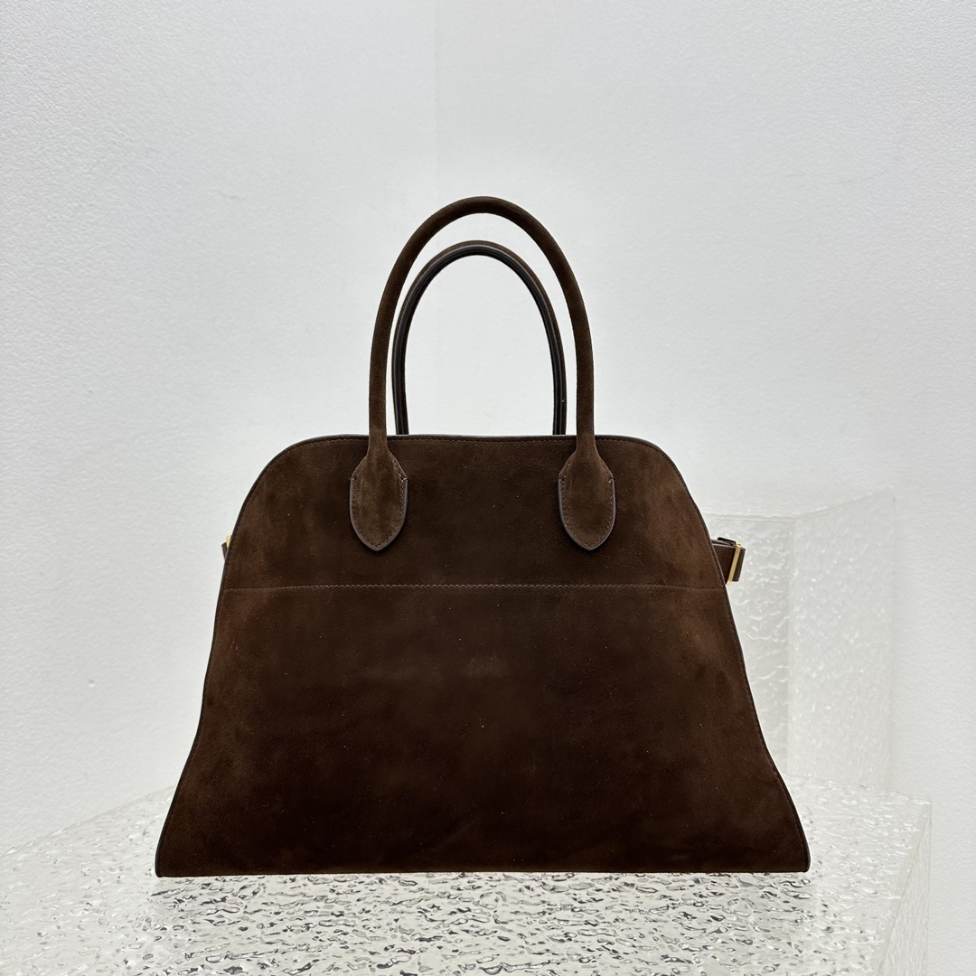 中号磨砂深棕Margaux15系列品牌在极简设计上的功力线条干净尽管没有什么logo印花的加持但整体高级