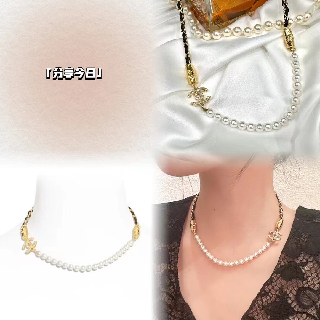 NO:104114,Xiaoxiang Handicraft Double Cchoker Multi-element Necklace, the basic entry-level model is small and exquisite, cute!  All Swarovski diamonds   color separation electroplating, giant heavy industry, double c is an irresistible girlish feeling!  Summer dressing sweet and cute must be kept, Chanel necklace, chanel, swarovski, necklace19860909小香手工坊双cchoker 多元素项链,基础入门款小巧精致,可可爱爱！全部施华洛世奇钻 分色电镀,巨巨巨重工,双c是无法抵挡的少女感！夏日穿搭甜美小心机必入自留,香奈儿项链,chanel,swarovski,necklace,Jewelry